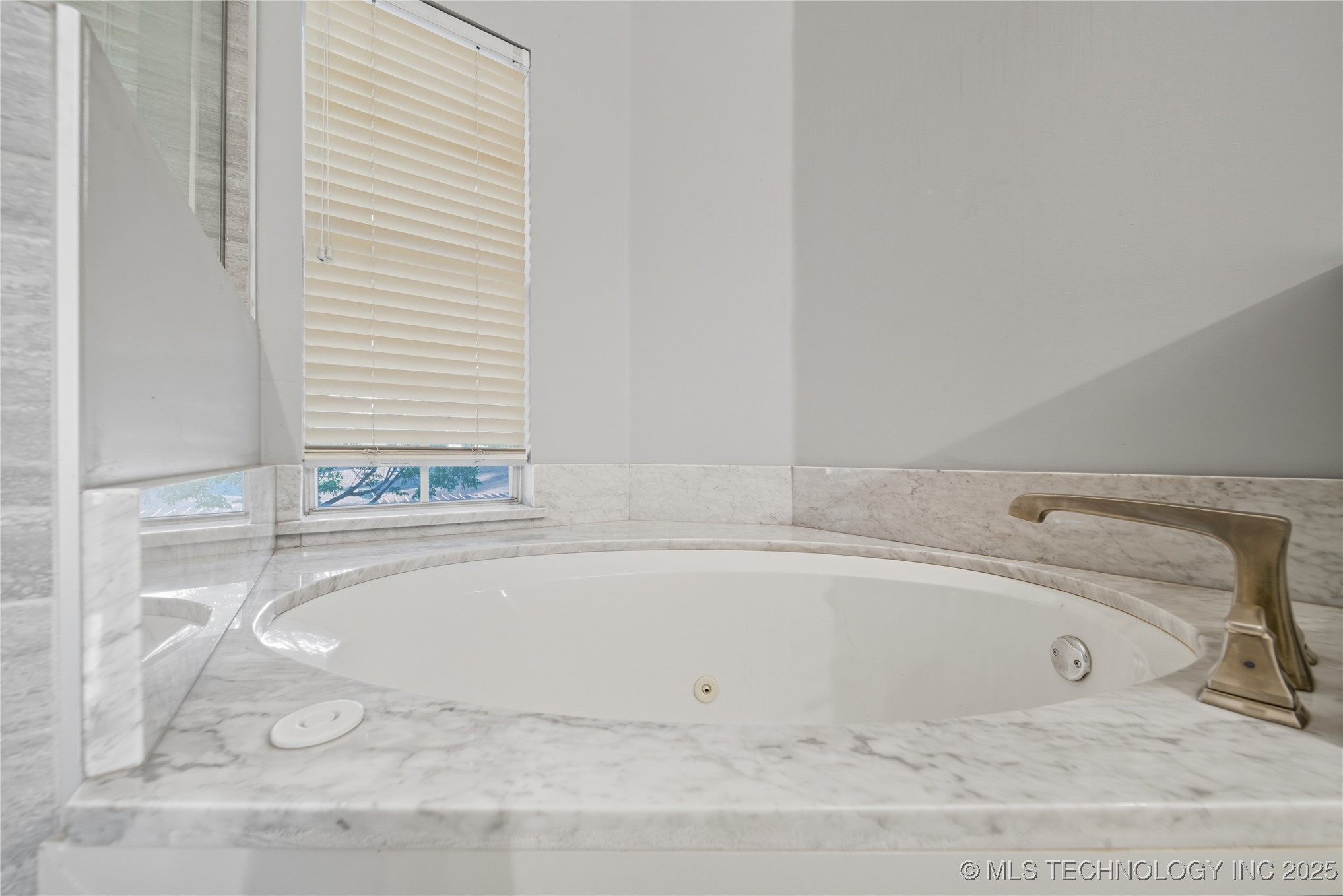 411 W Union Place Property Photo 29