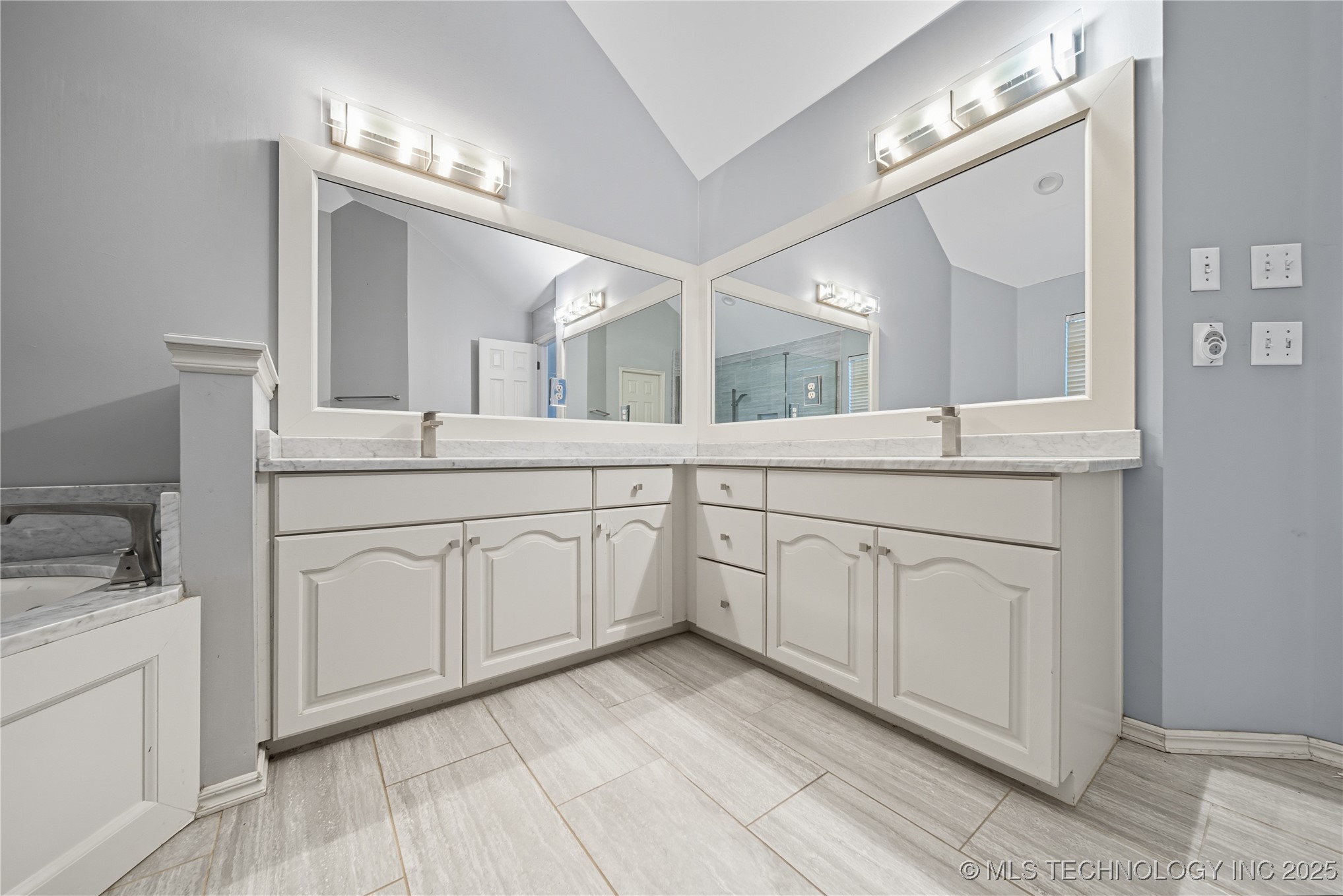 411 W Union Place Property Photo 30