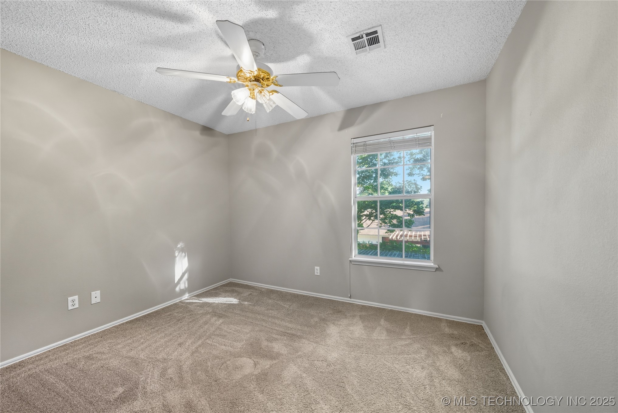 411 W Union Place Property Photo 32