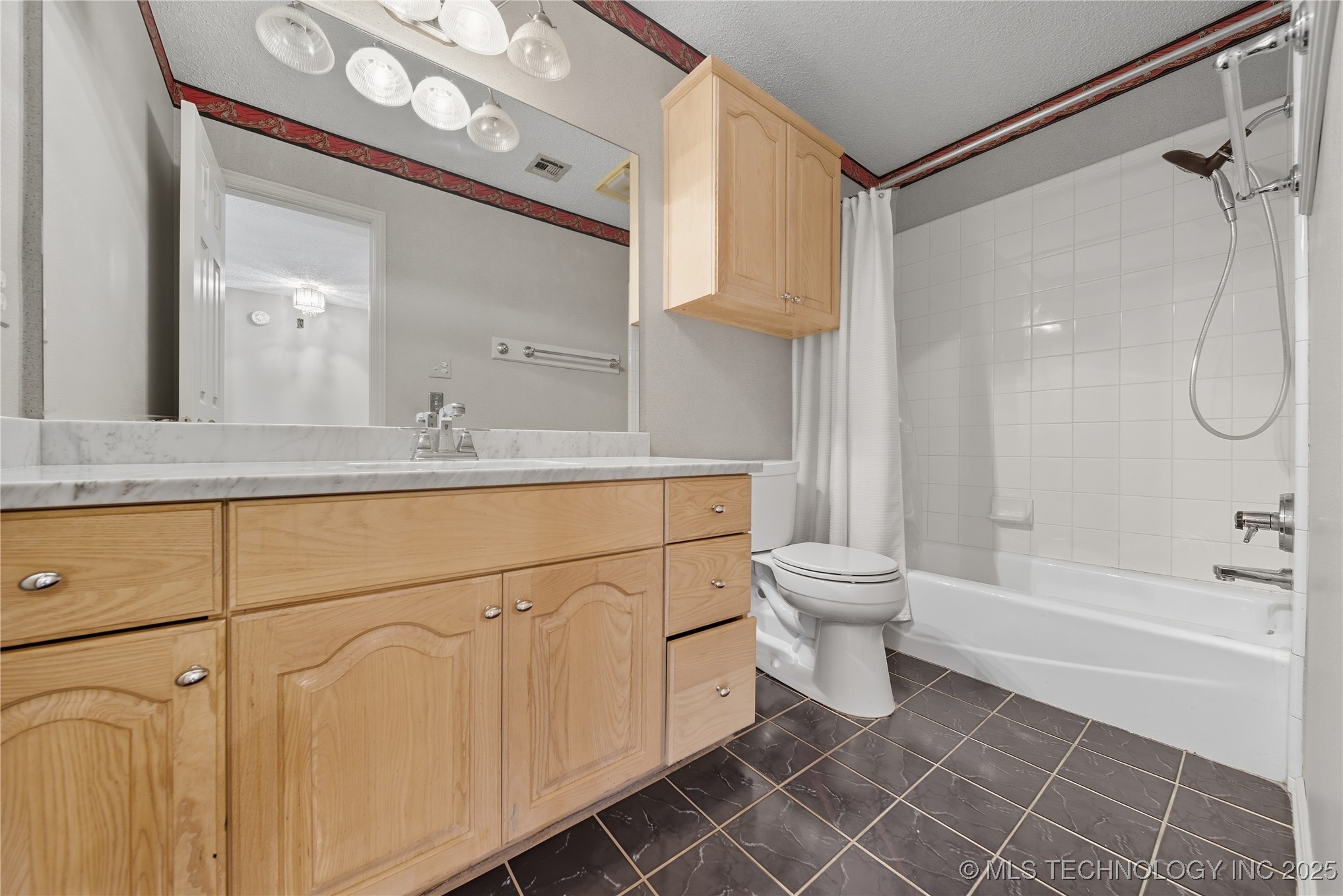 411 W Union Place Property Photo 34