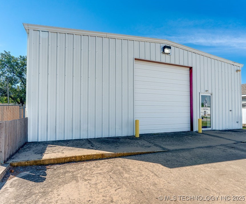 419 W 13th Property Photo 1