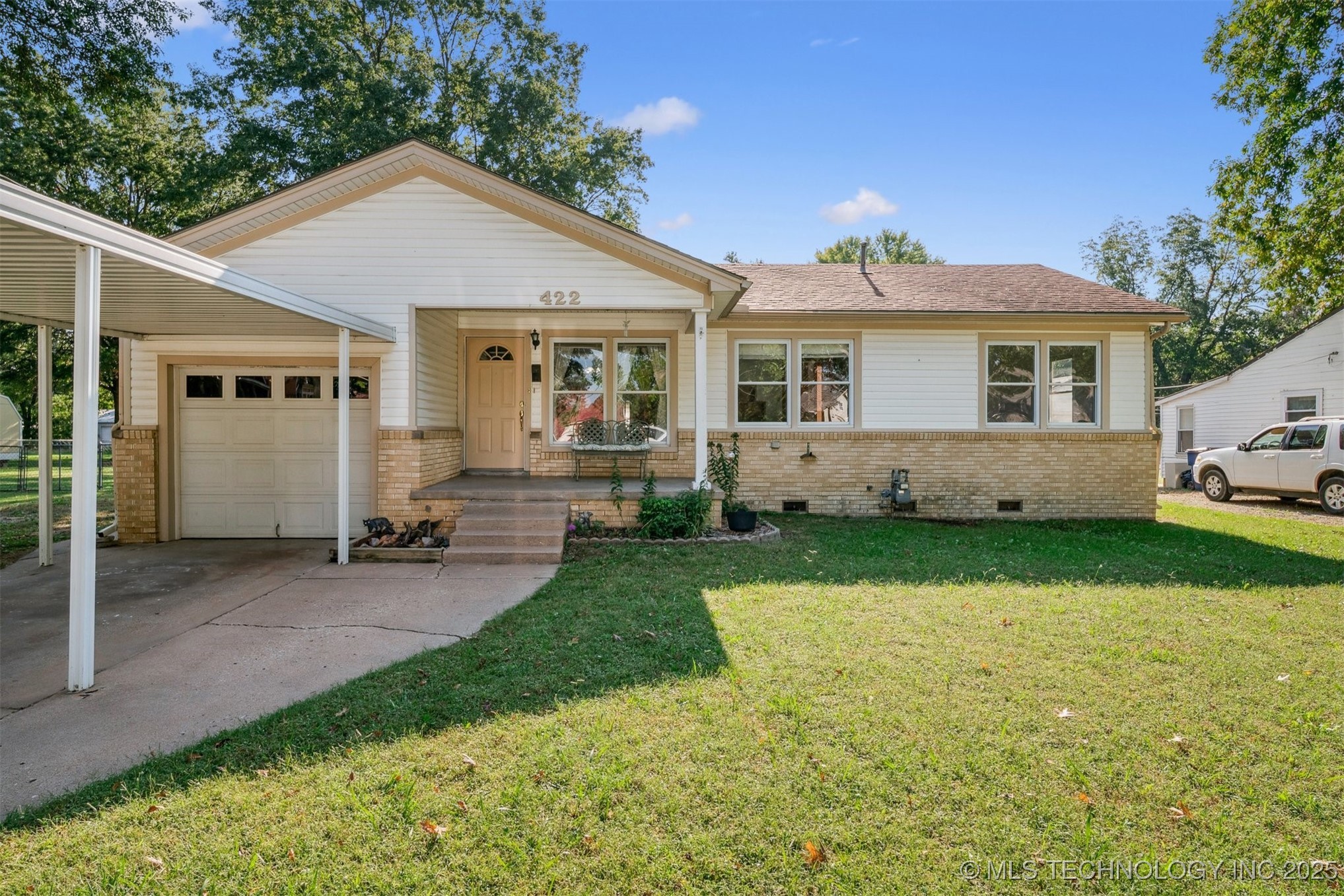 422 N Foreman Street Property Photo 1