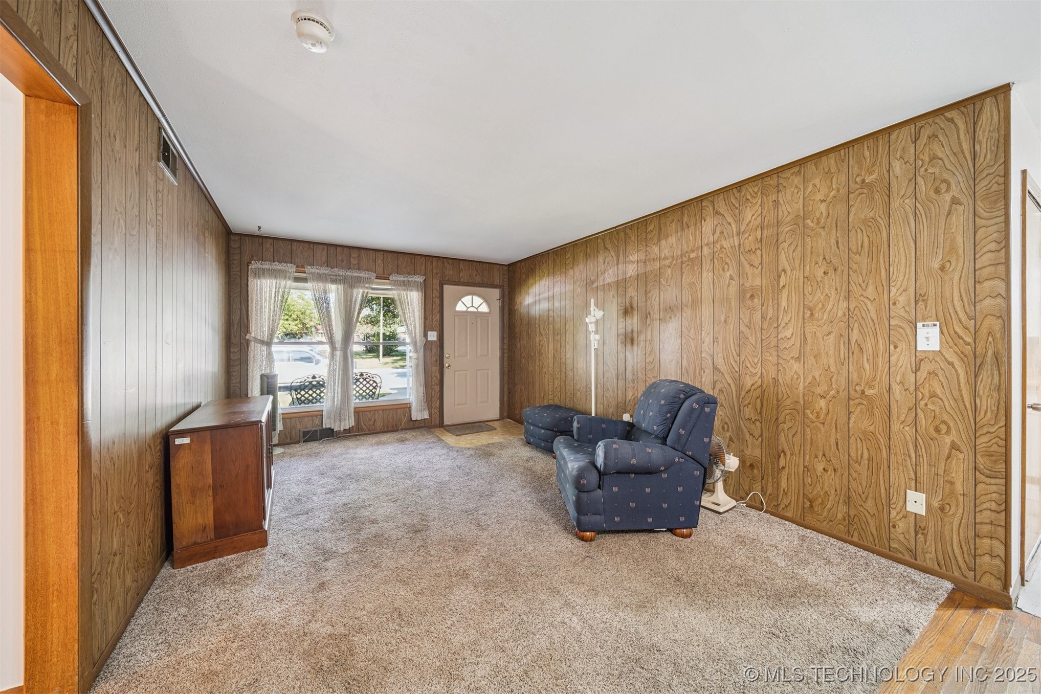 422 N Foreman Street Property Photo 4