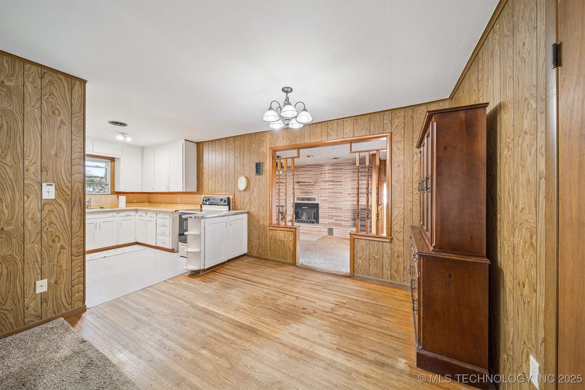 422 N Foreman Street Property Photo 7