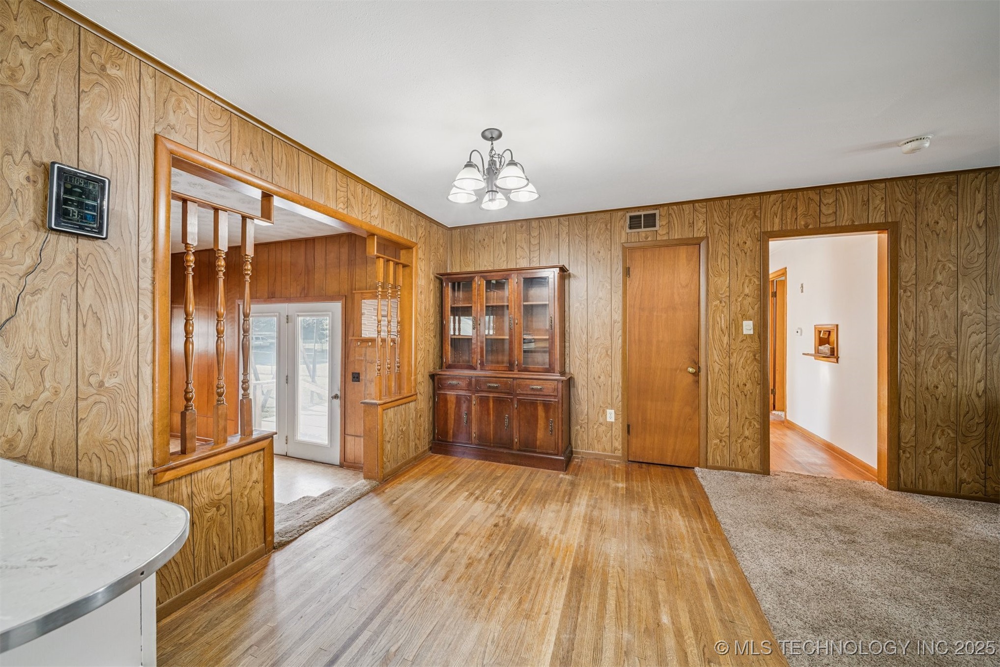 422 N Foreman Street Property Photo 9