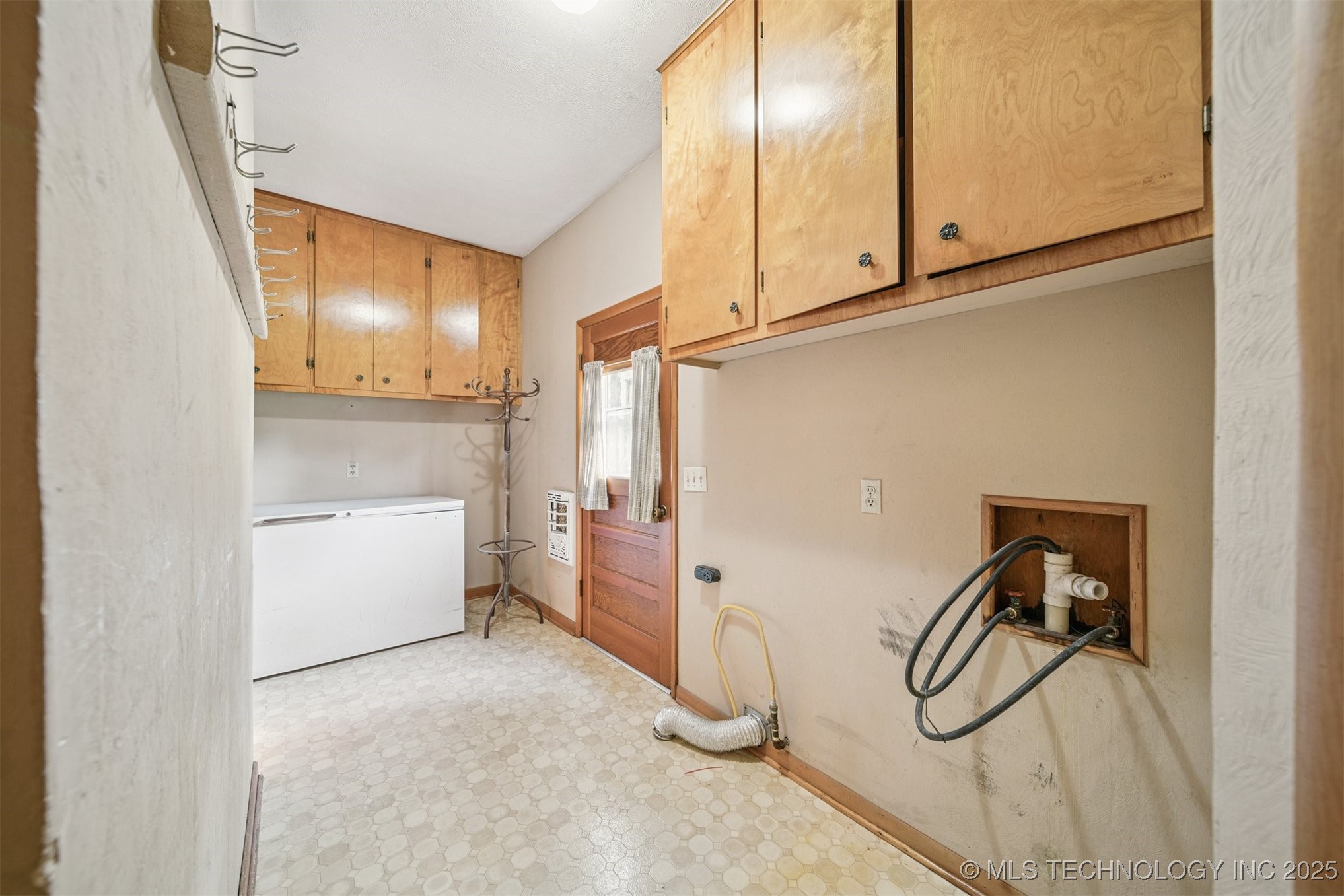 422 N Foreman Street Property Photo 13