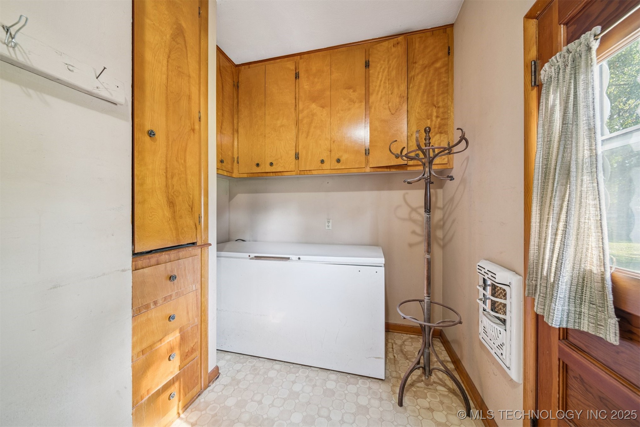 422 N Foreman Street Property Photo 14