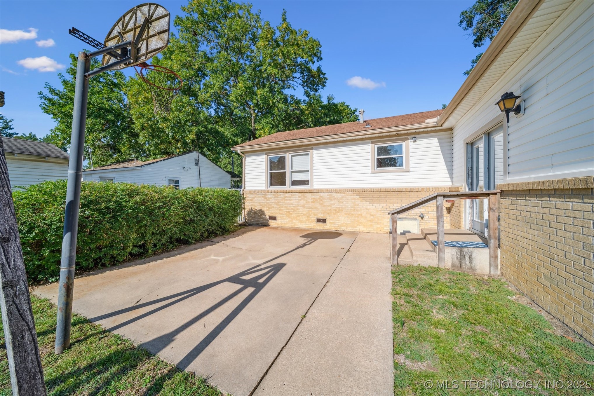 422 N Foreman Street Property Photo 21