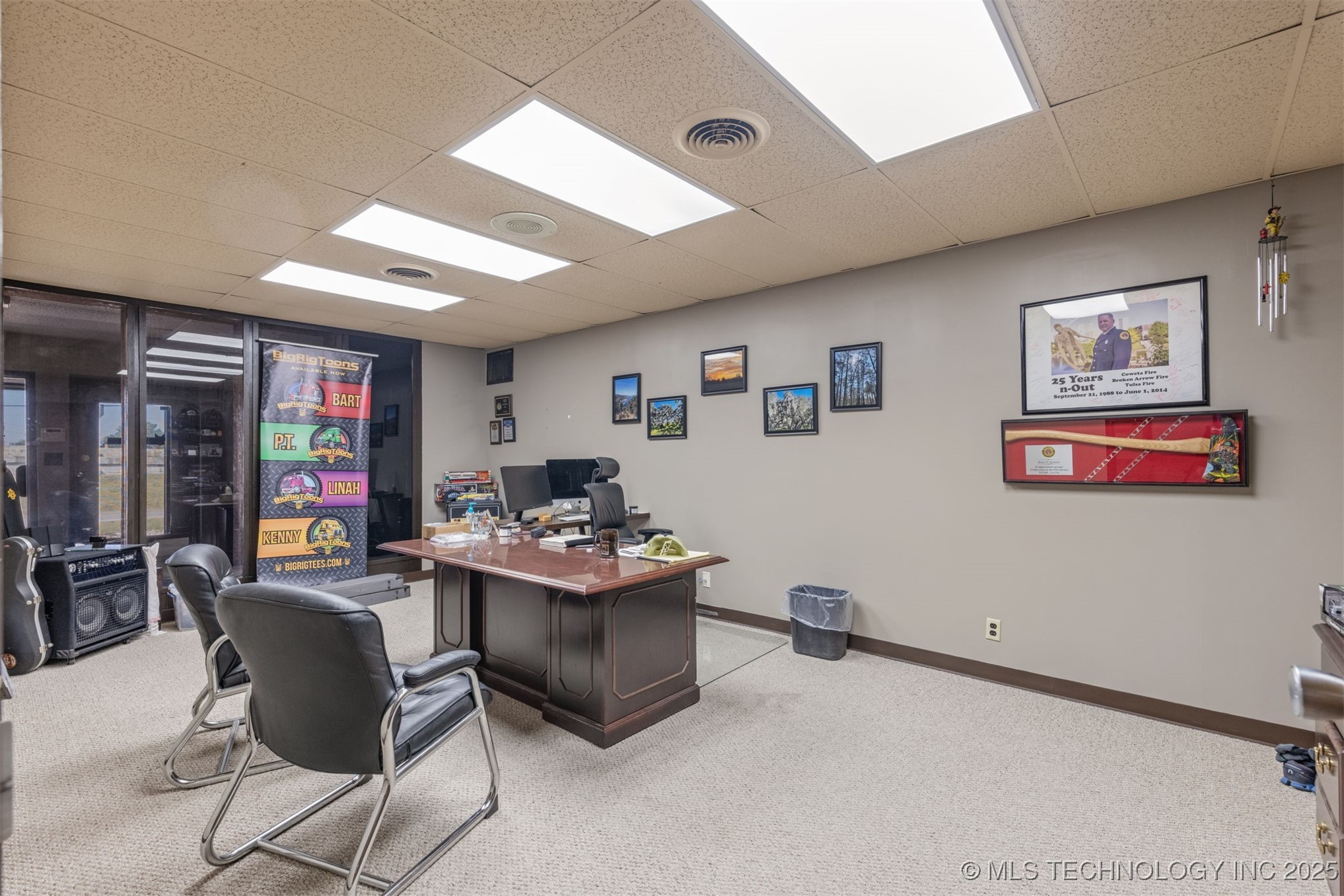 6580 E Skelly Drive Property Photo 16