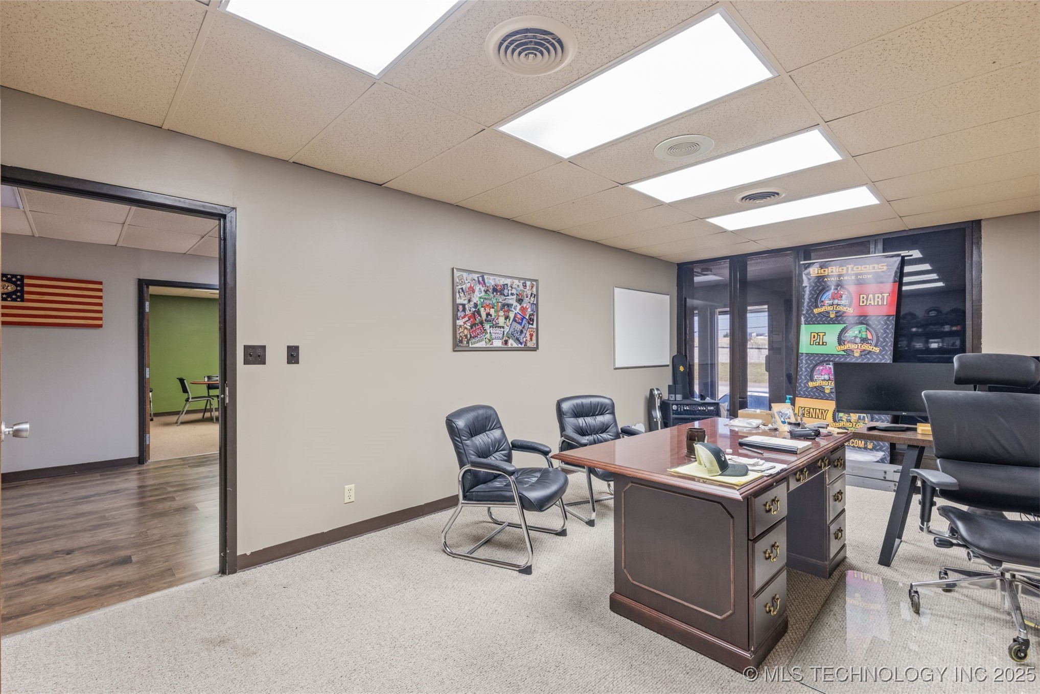 6580 E Skelly Drive Property Photo 18