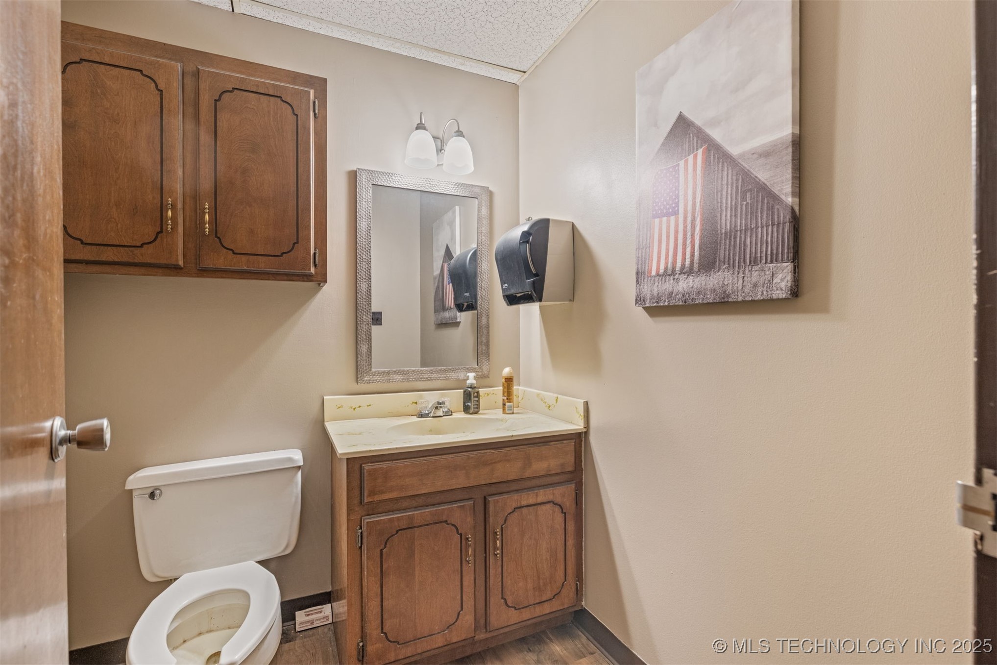 6580 E Skelly Drive Property Photo 28