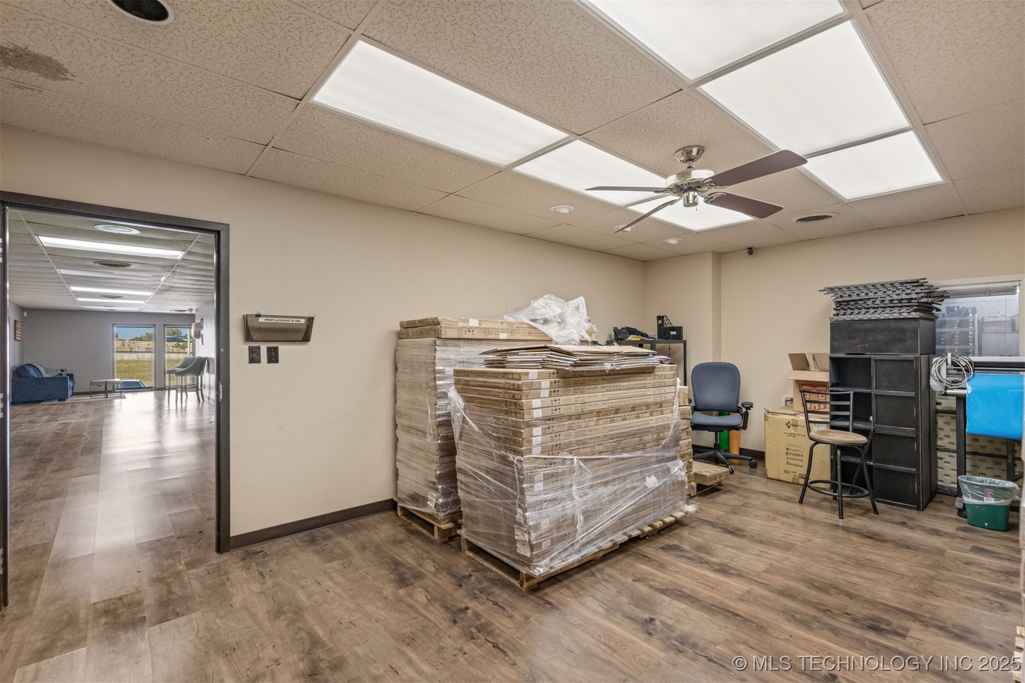 6580 E Skelly Drive Property Photo 29