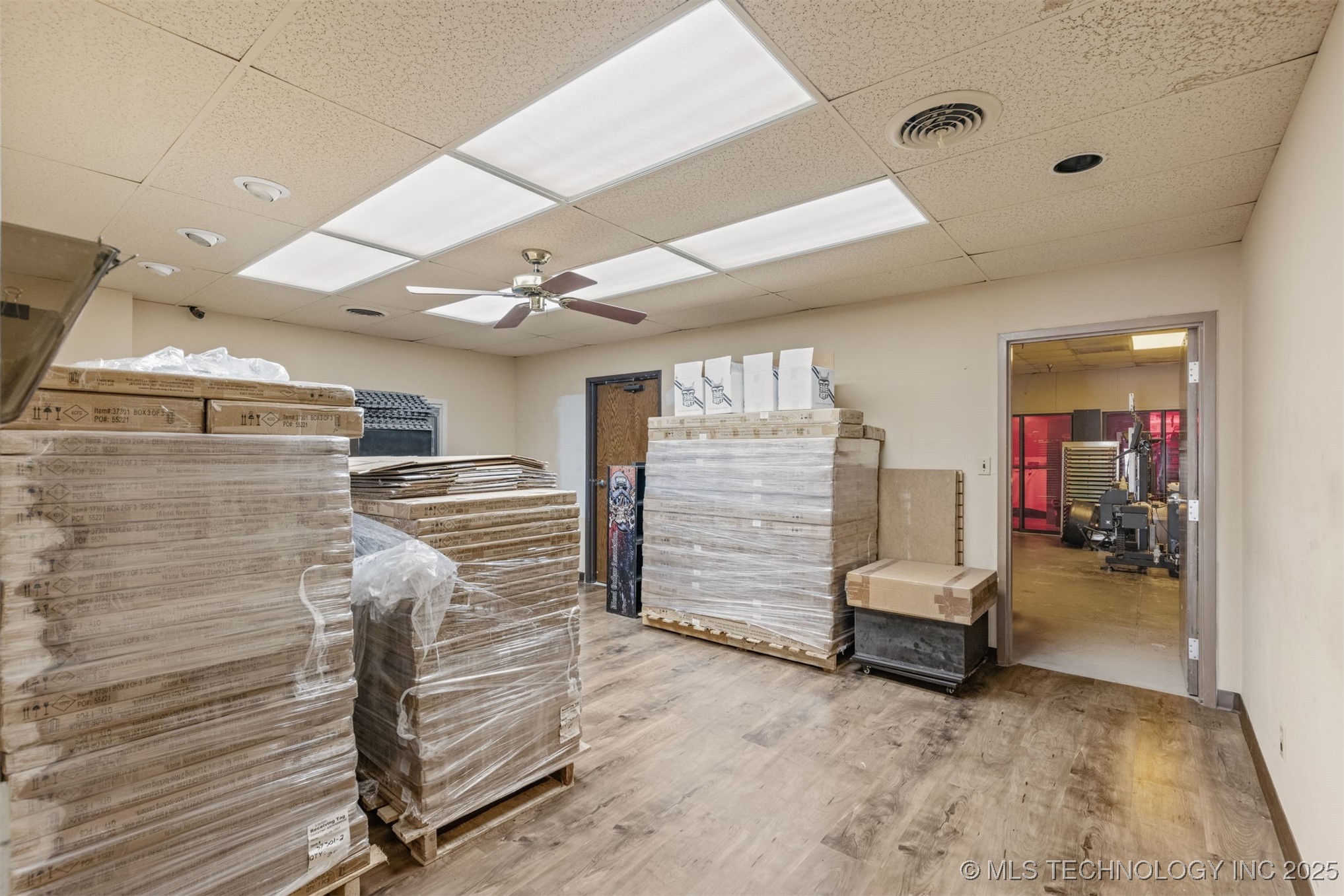 6580 E Skelly Drive Property Photo 30