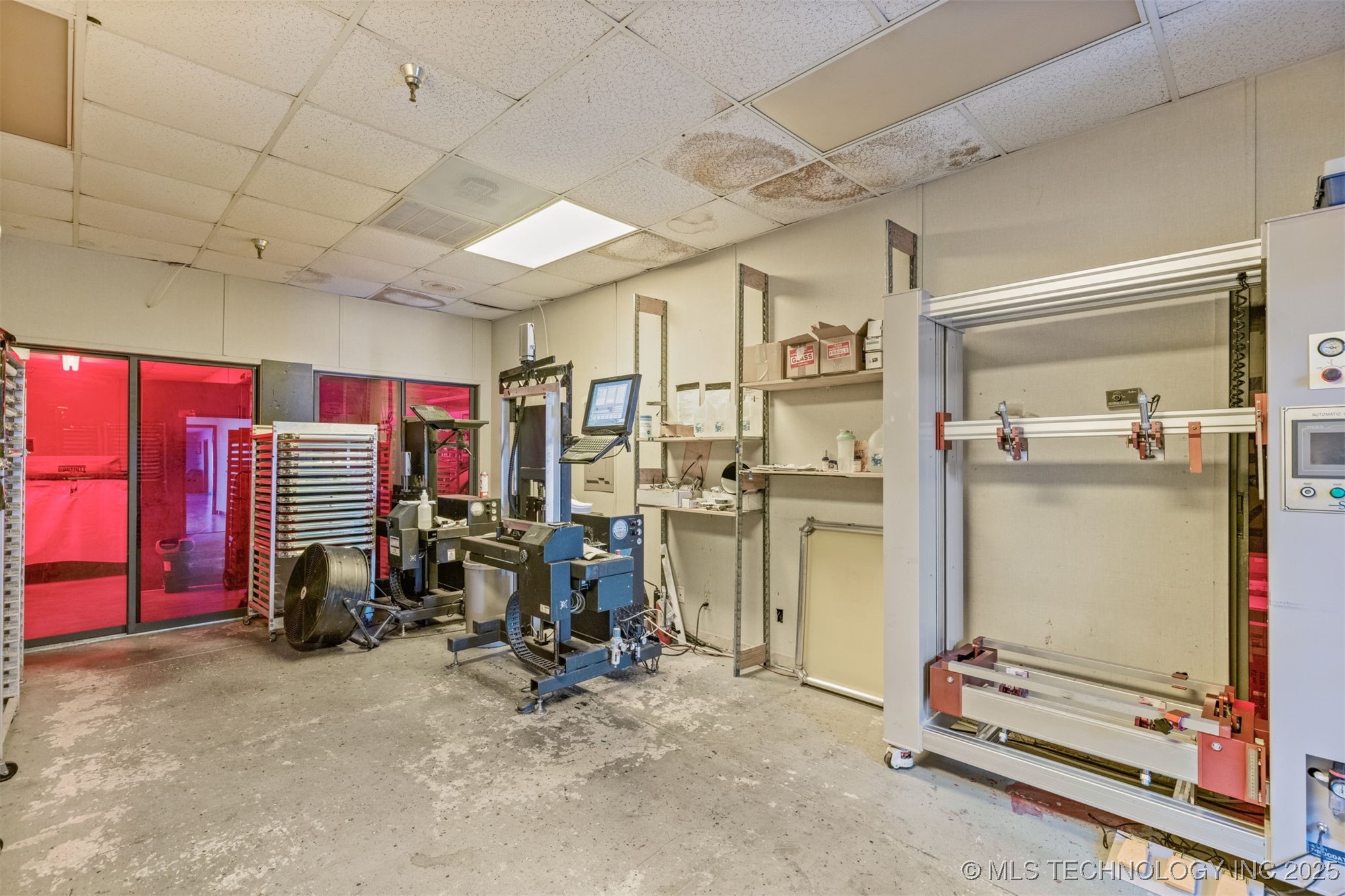 6580 E Skelly Drive Property Photo 32