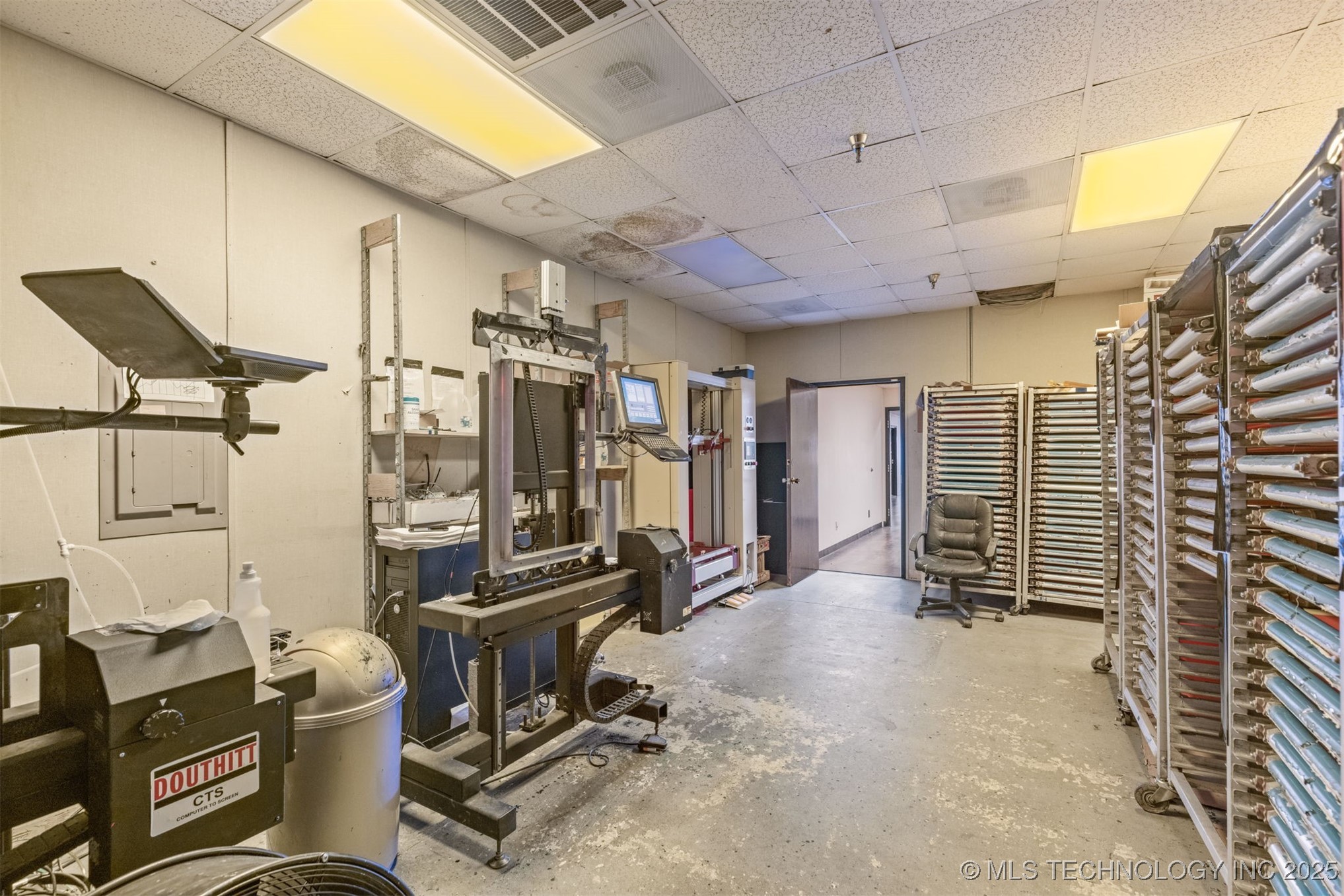 6580 E Skelly Drive Property Photo 33