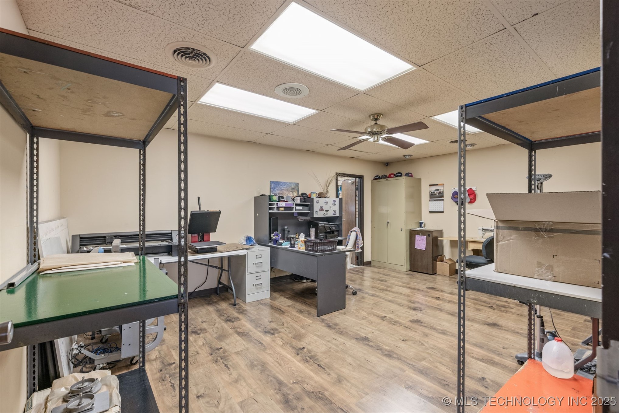 6580 E Skelly Drive Property Photo 35