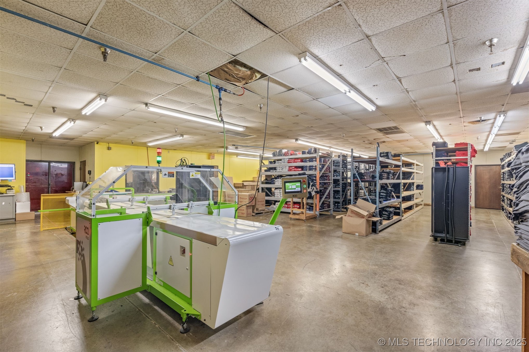 6580 E Skelly Drive Property Photo 43