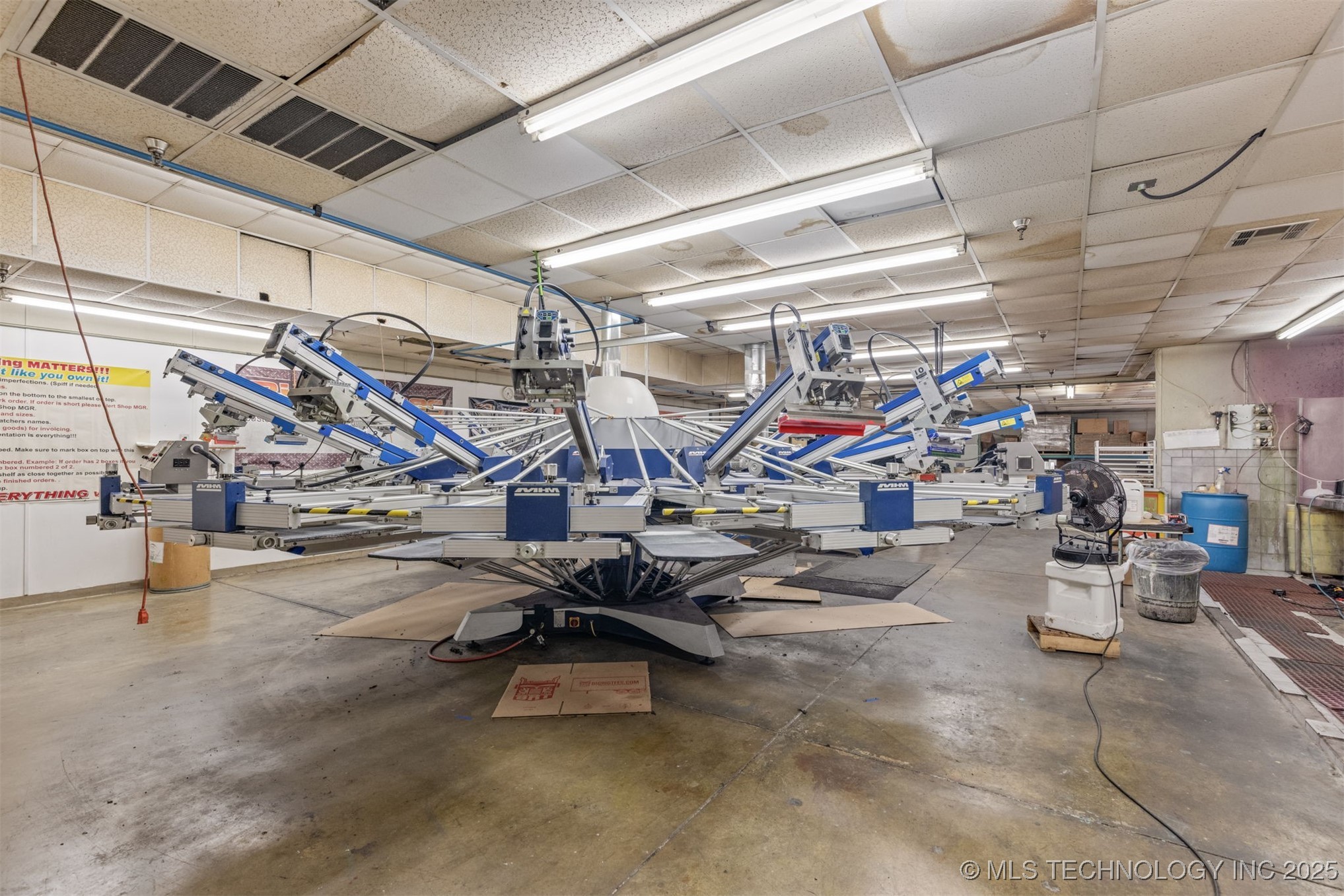 6580 E Skelly Drive Property Photo 45