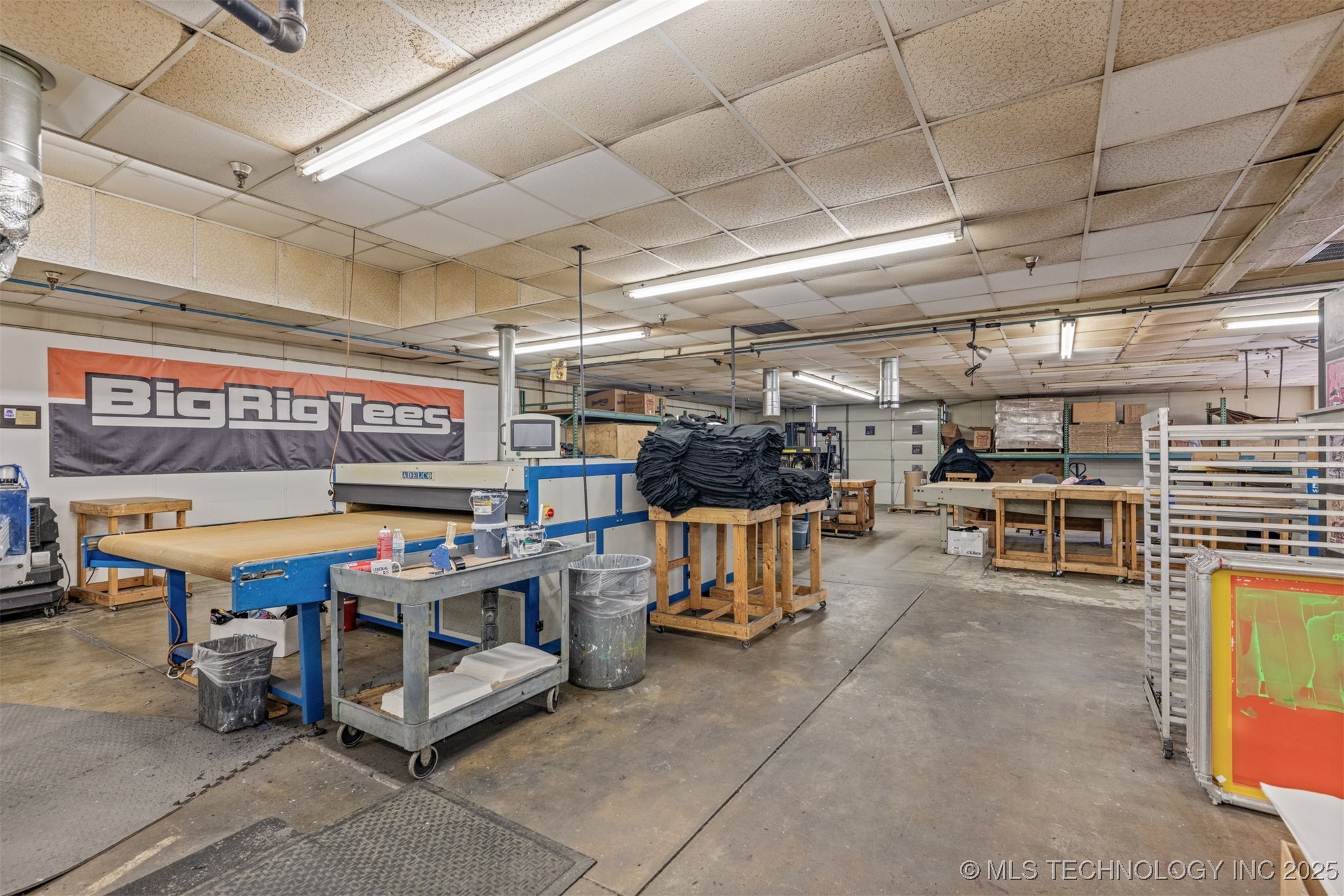 6580 E Skelly Drive Property Photo 47