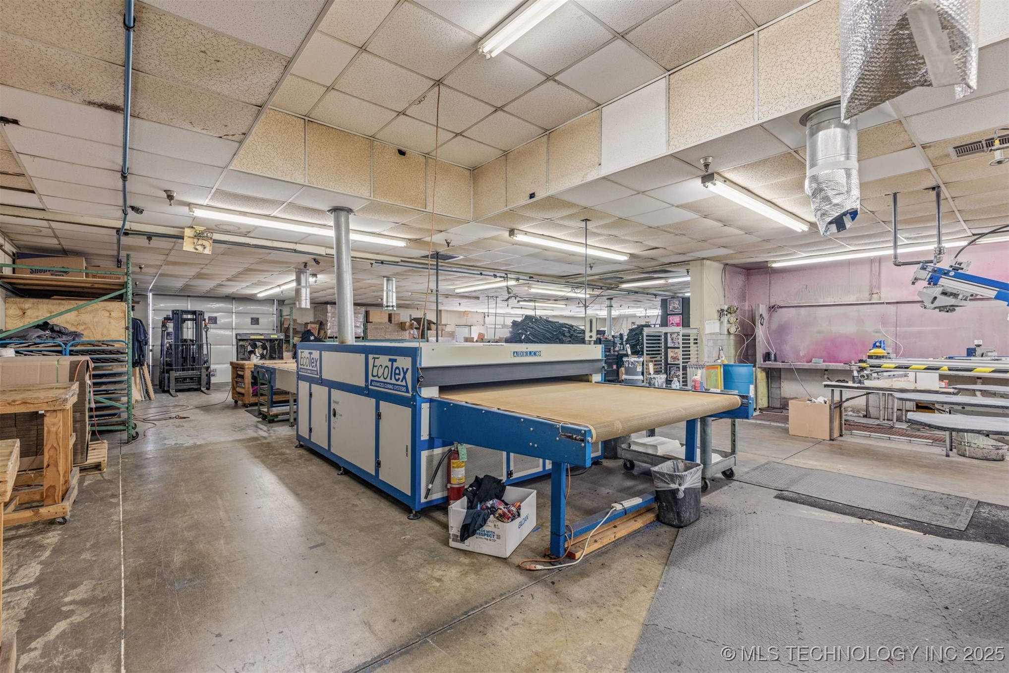 6580 E Skelly Drive Property Photo 48