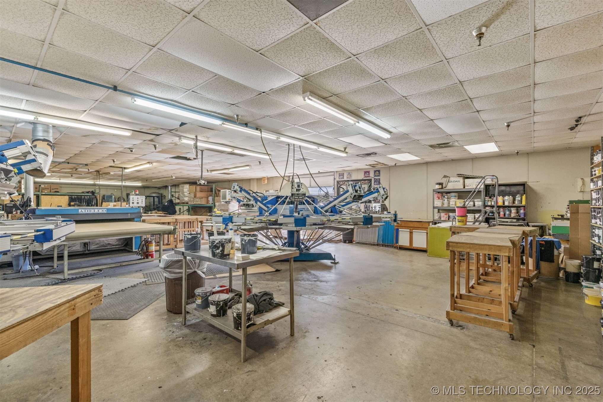 6580 E Skelly Drive Property Photo 56