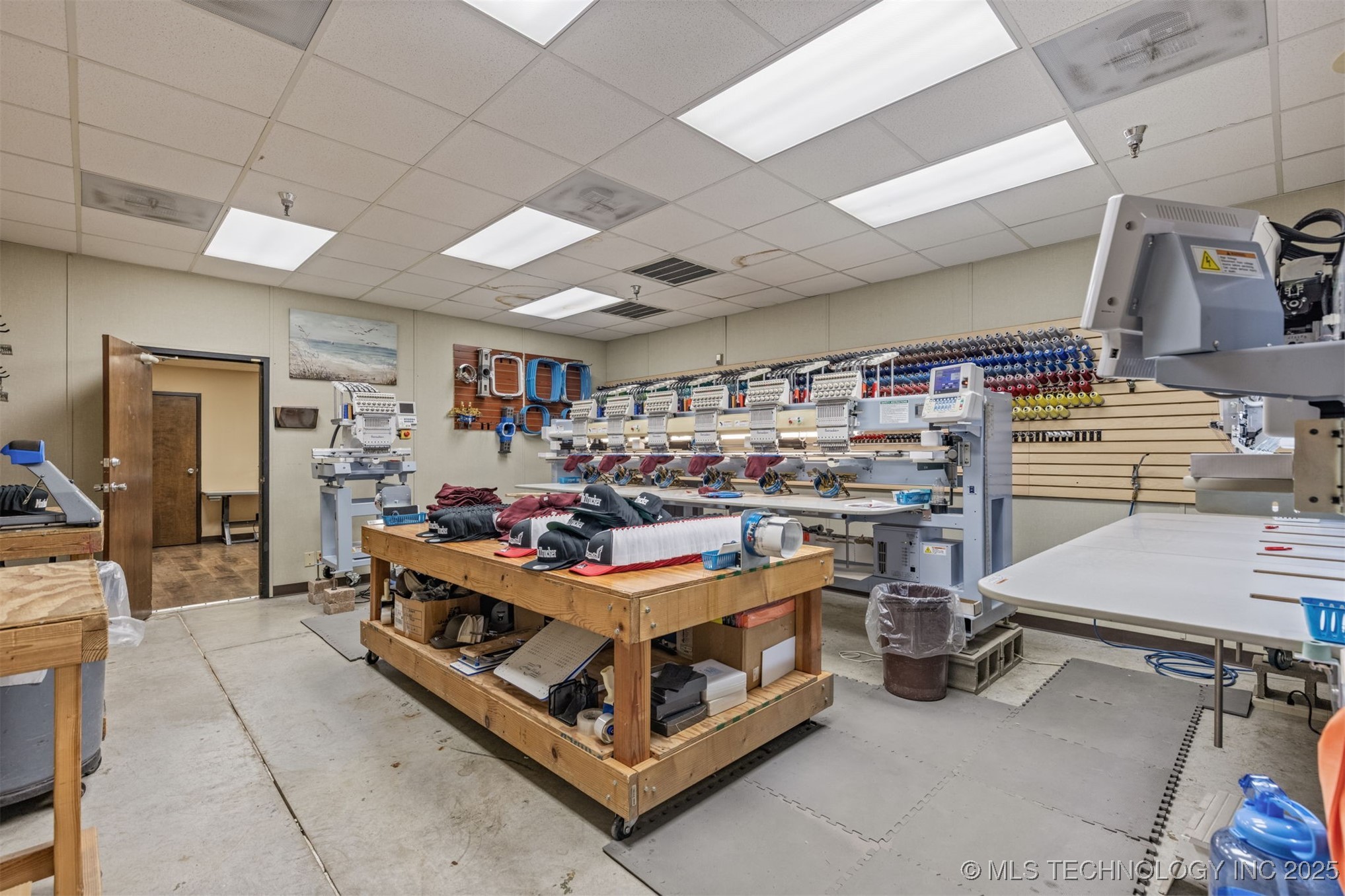 6580 E Skelly Drive Property Photo 58