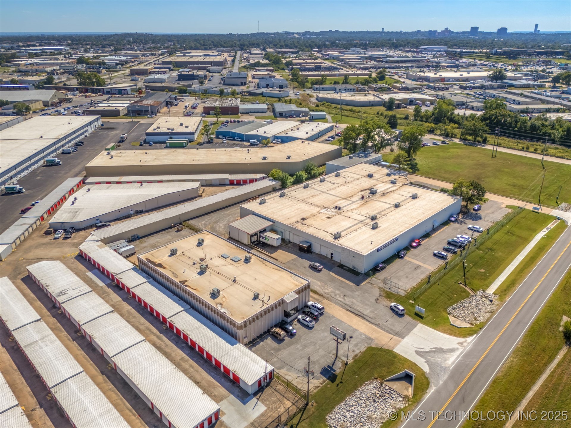 6580 E Skelly Drive Property Photo 77