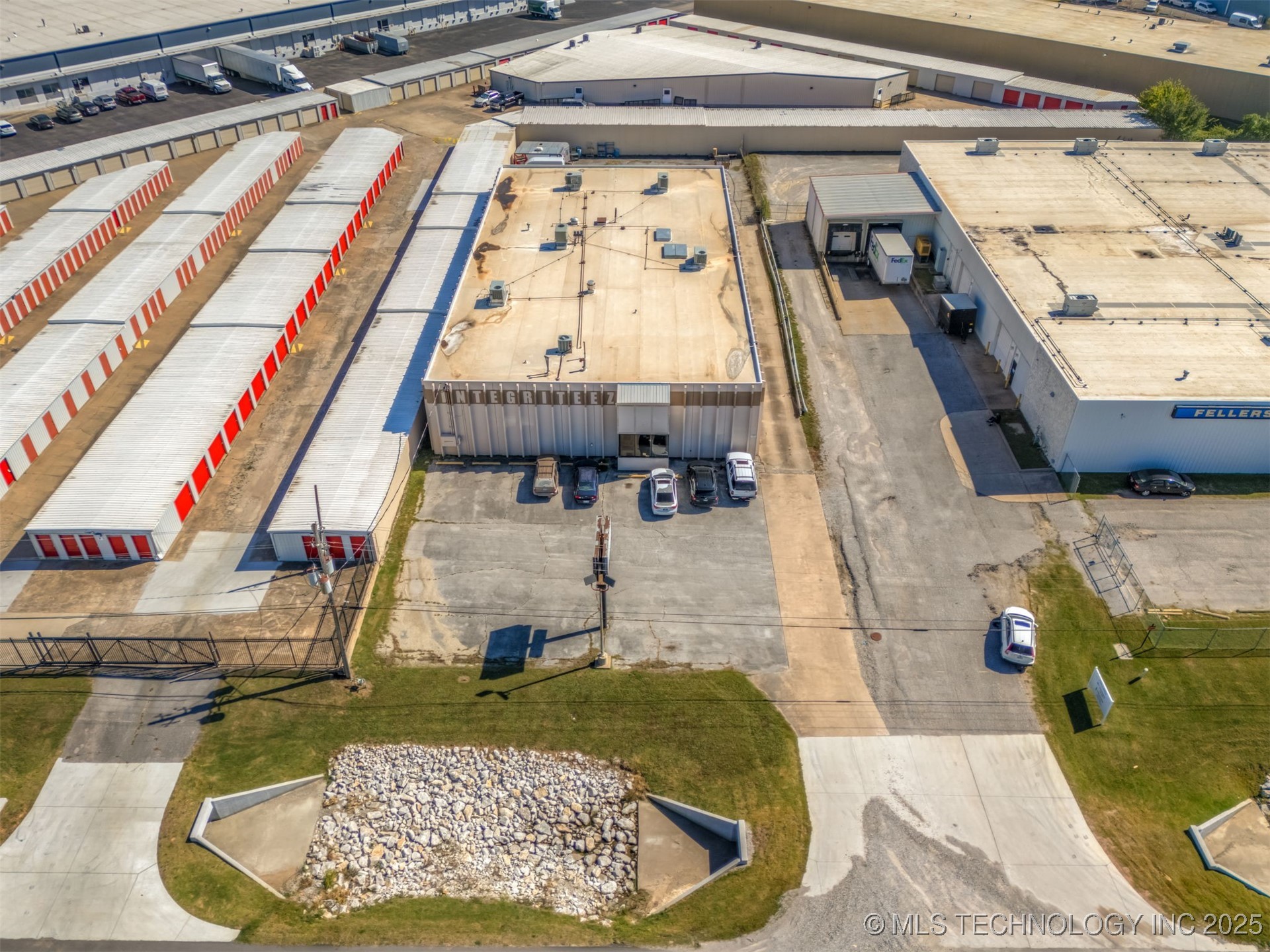 6580 E Skelly Drive Property Photo 88