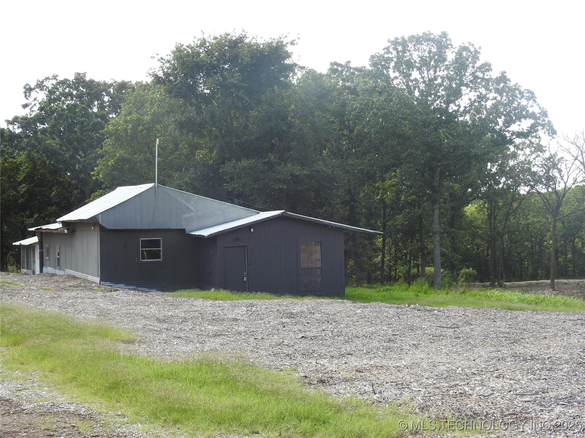 20910 Blackjack Trail Property Photo 2