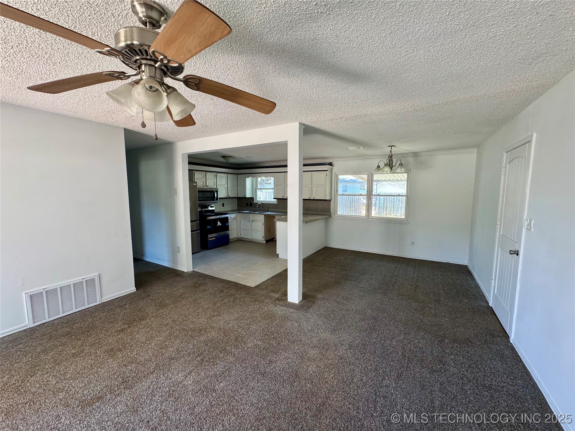 616 D Street Se Property Photo 4