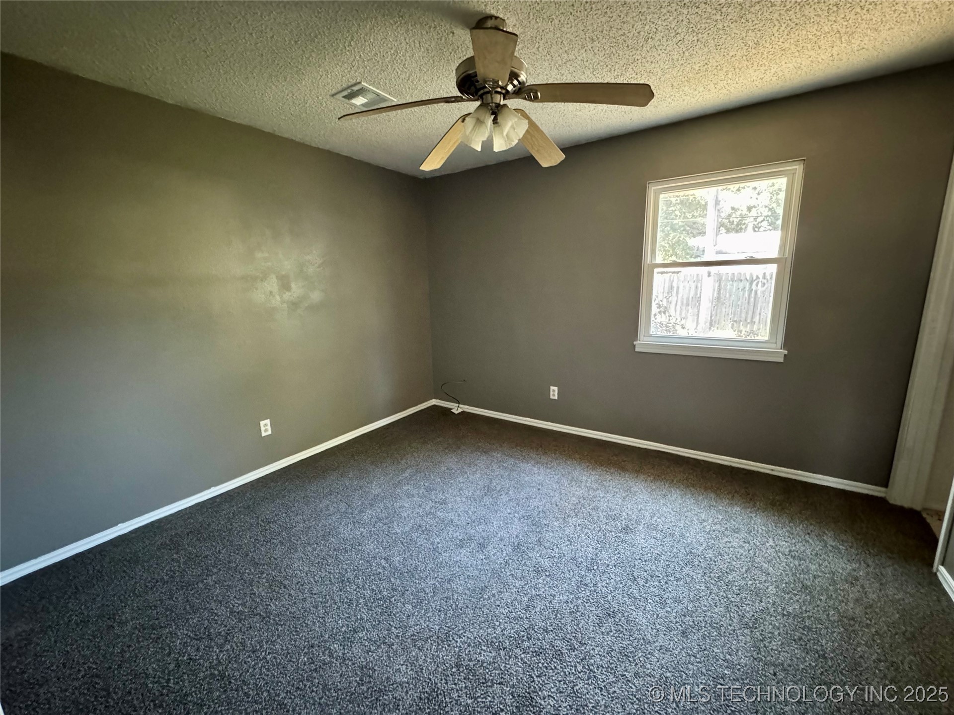 616 D Street Se Property Photo 9