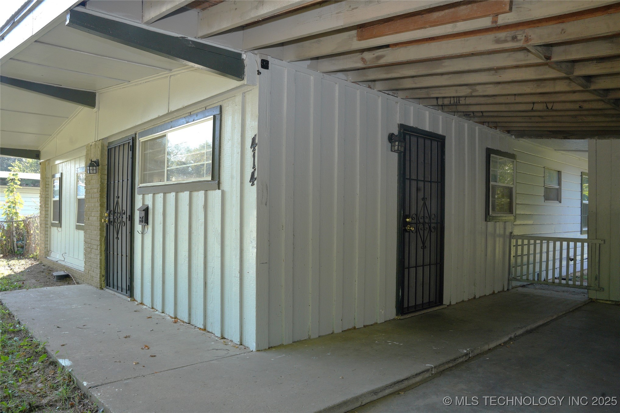 414 E 54th Street N Property Photo 5