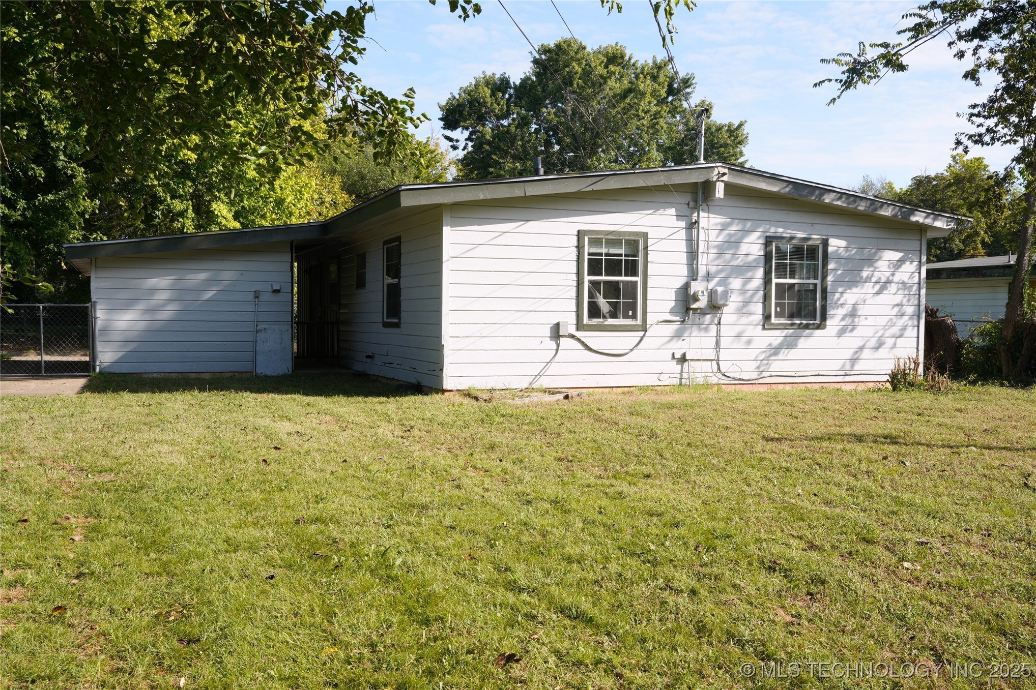 414 E 54th Street N Property Photo 21