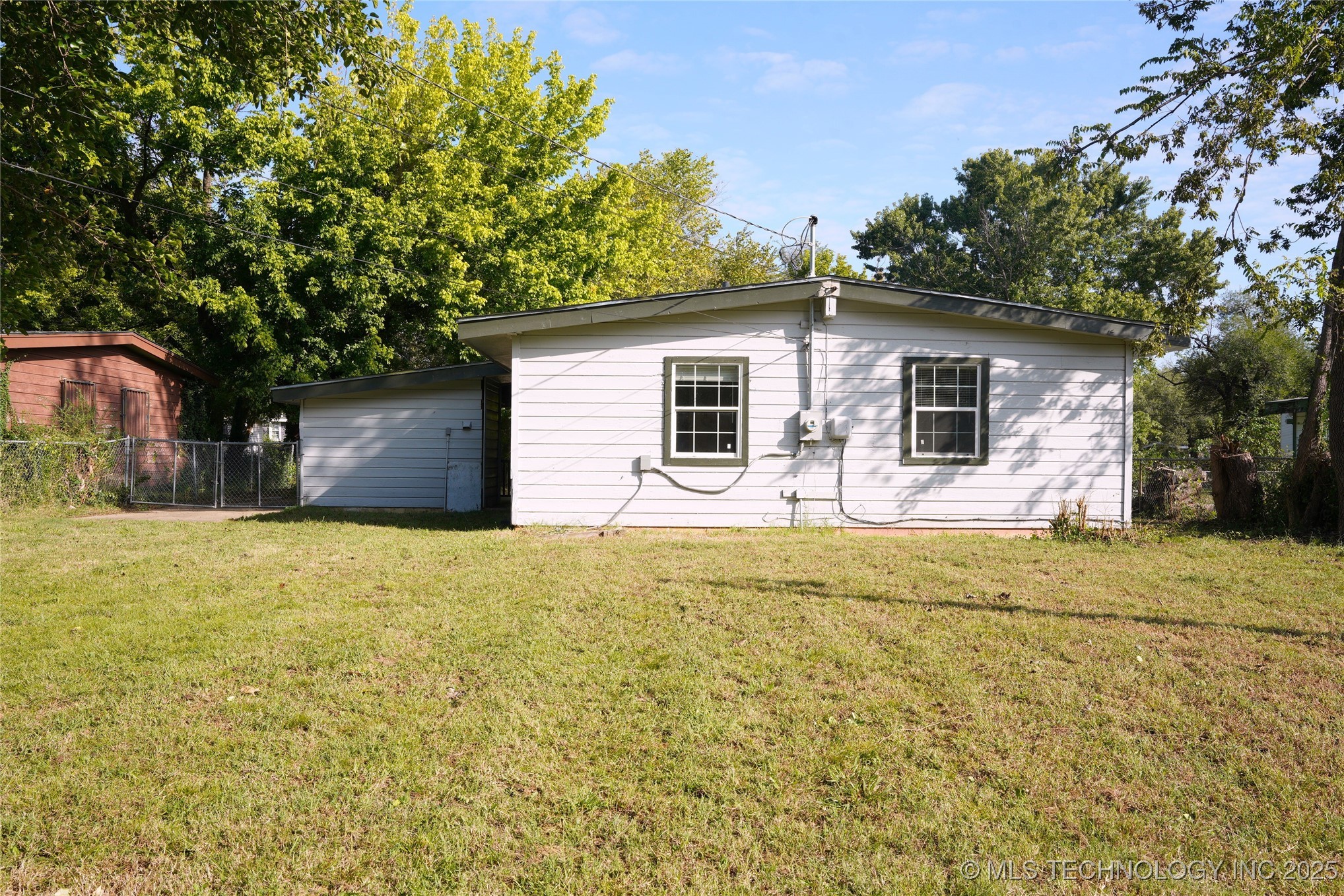 414 E 54th Street N Property Photo 22