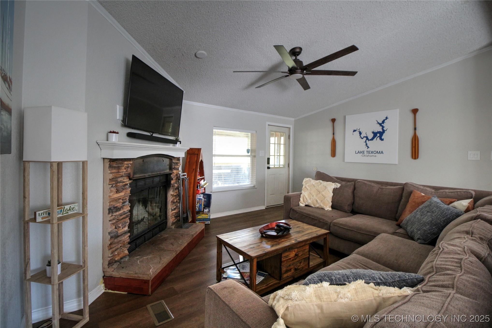 4028 Carefree Lane Property Photo 4