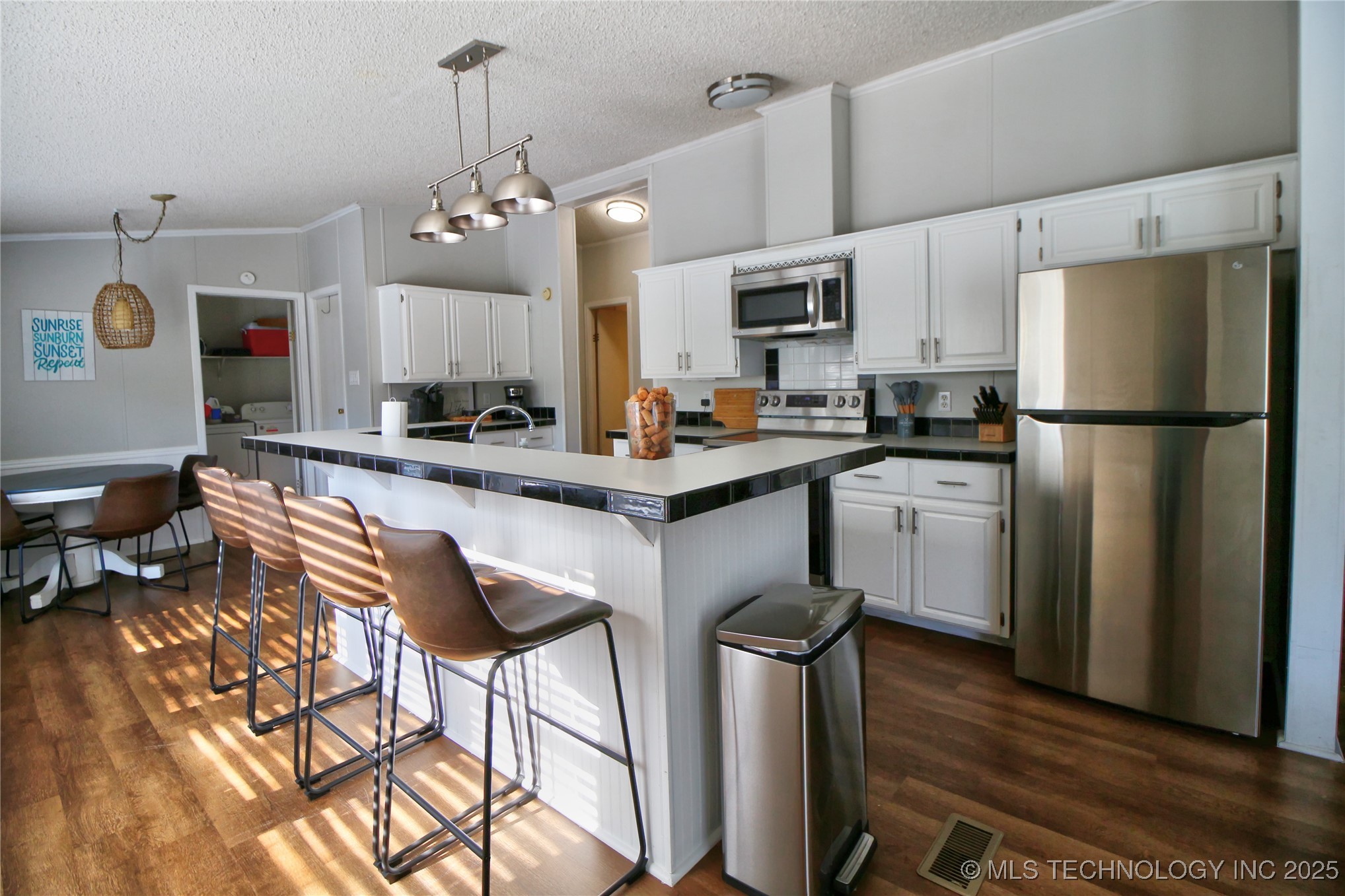 4028 Carefree Lane Property Photo 7