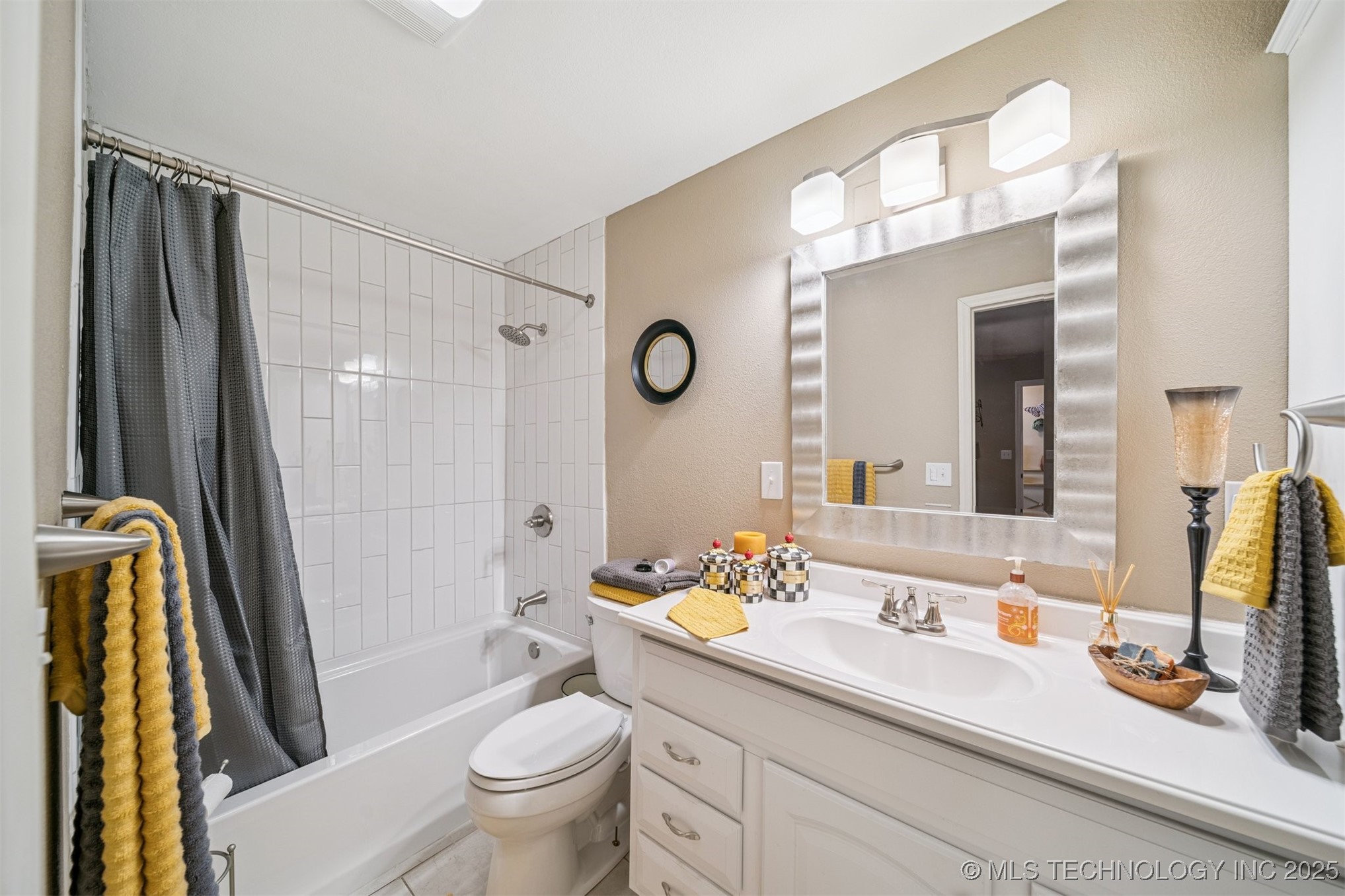 2131 E 31 Street Property Photo 24