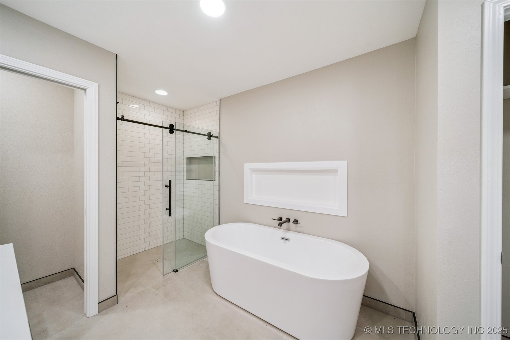 7624 S 230th East Avenue Property Photo 16