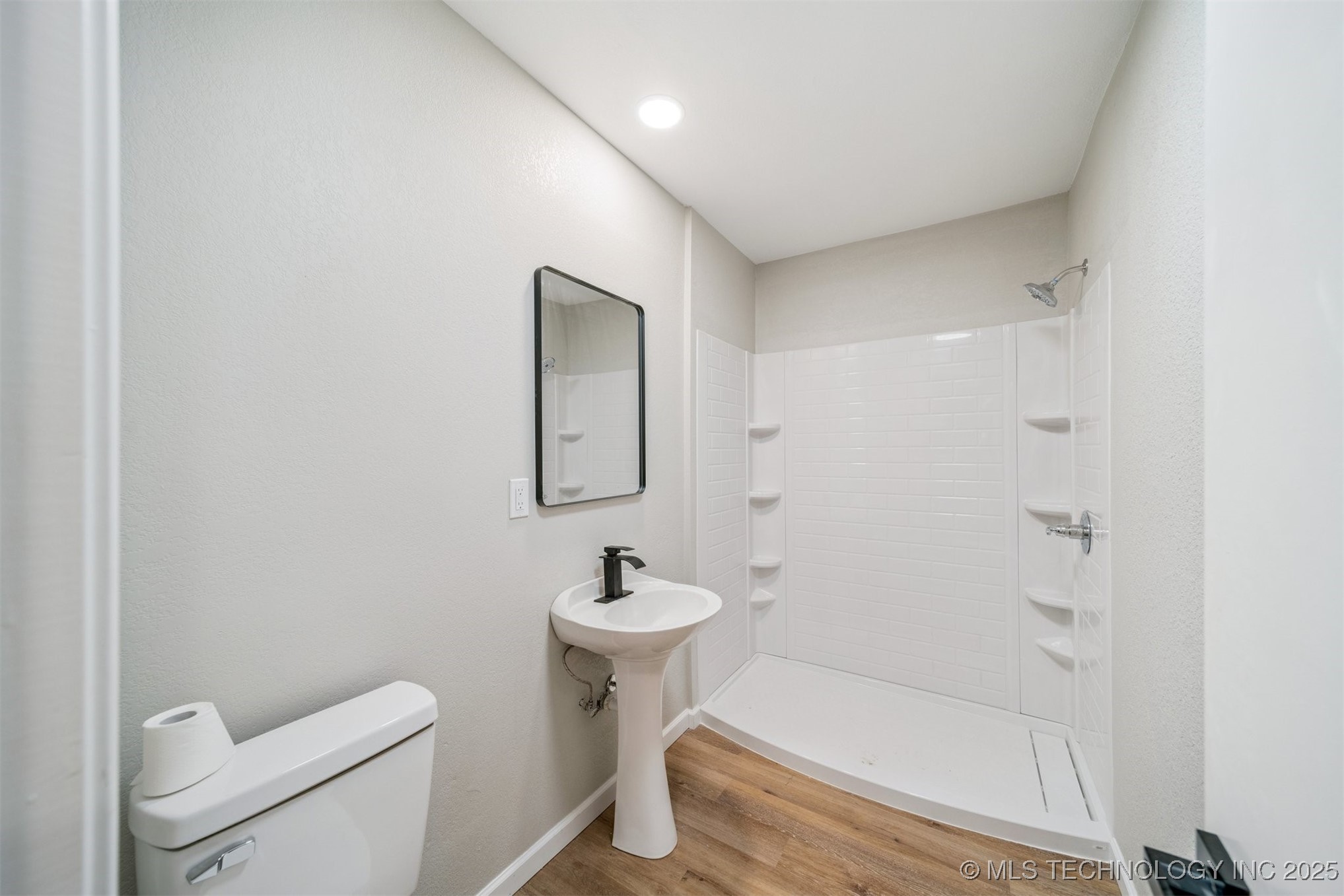 7624 S 230th East Avenue Property Photo 21