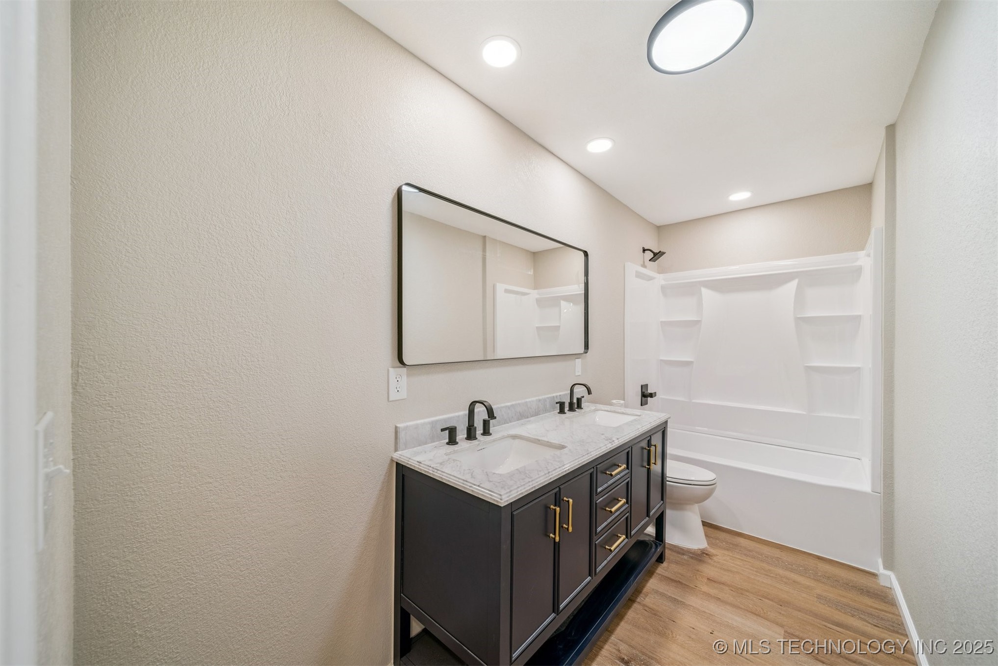 7624 S 230th East Avenue Property Photo 24