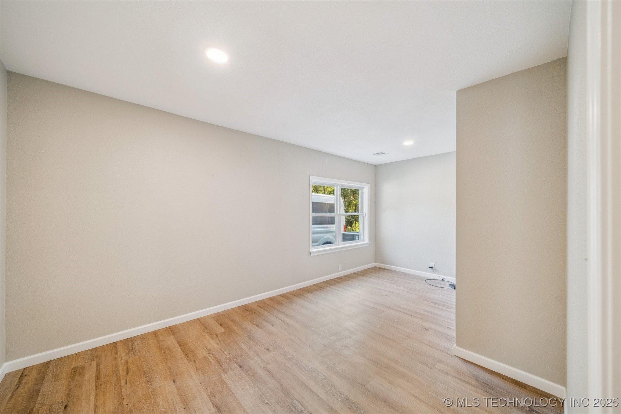 7624 S 230th East Avenue Property Photo 27