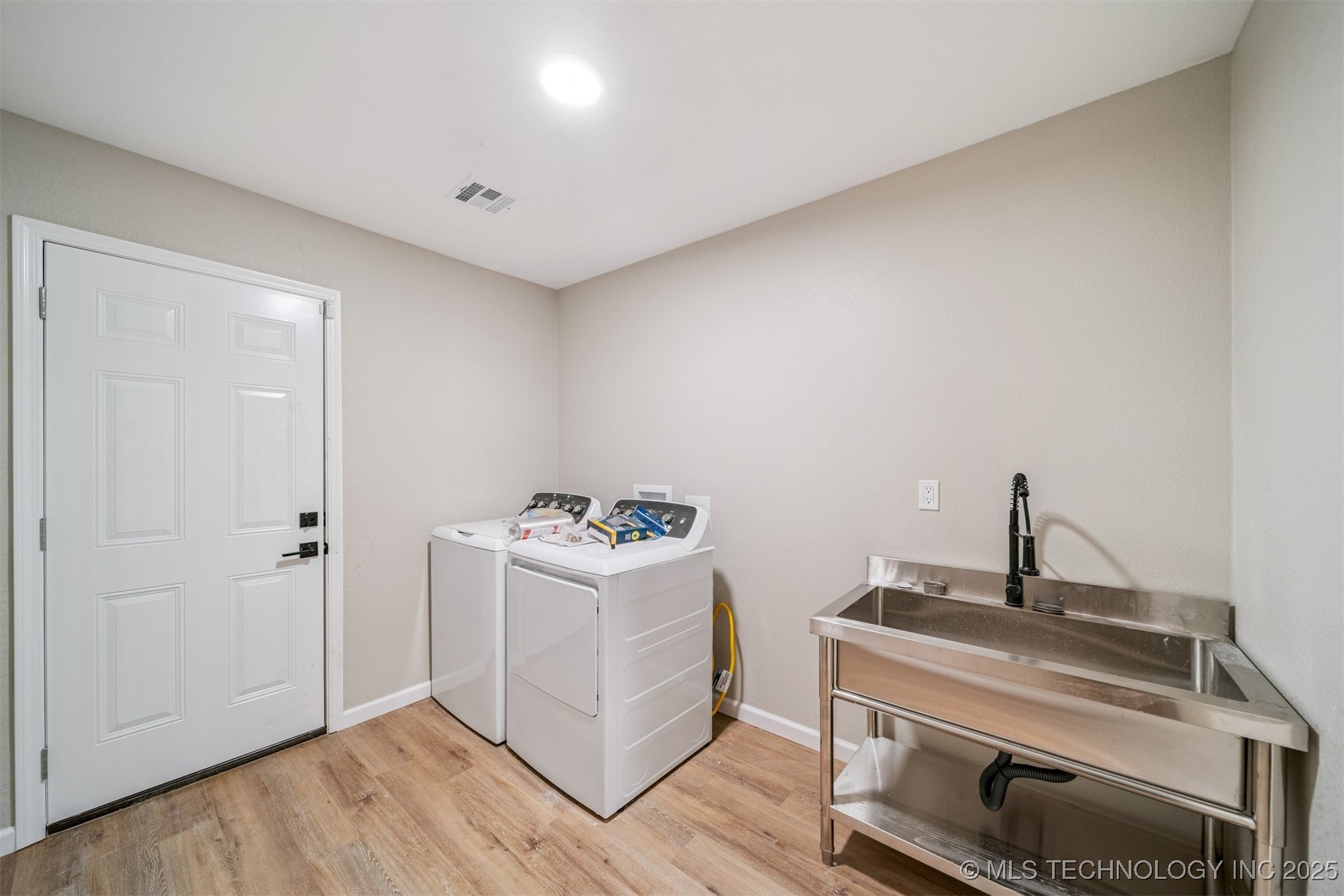 7624 S 230th East Avenue Property Photo 29