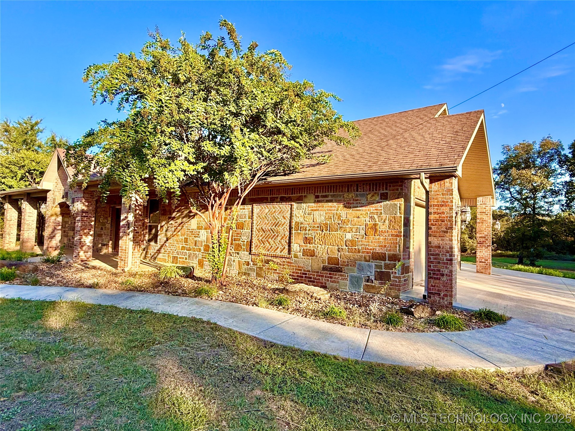 427996 E 1050 Rd Road Property Photo 7