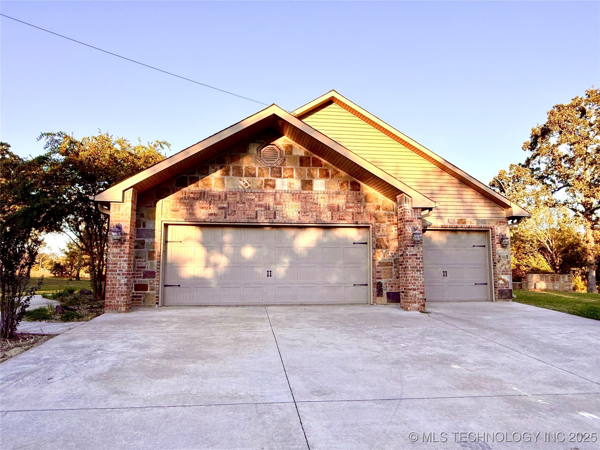 427996 E 1050 Rd Road Property Photo 11