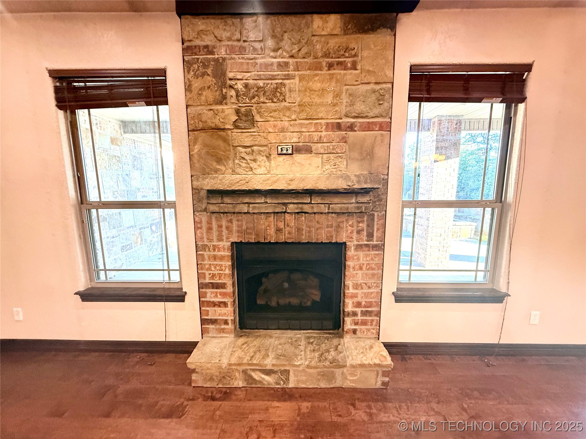 427996 E 1050 Rd Road Property Photo 16