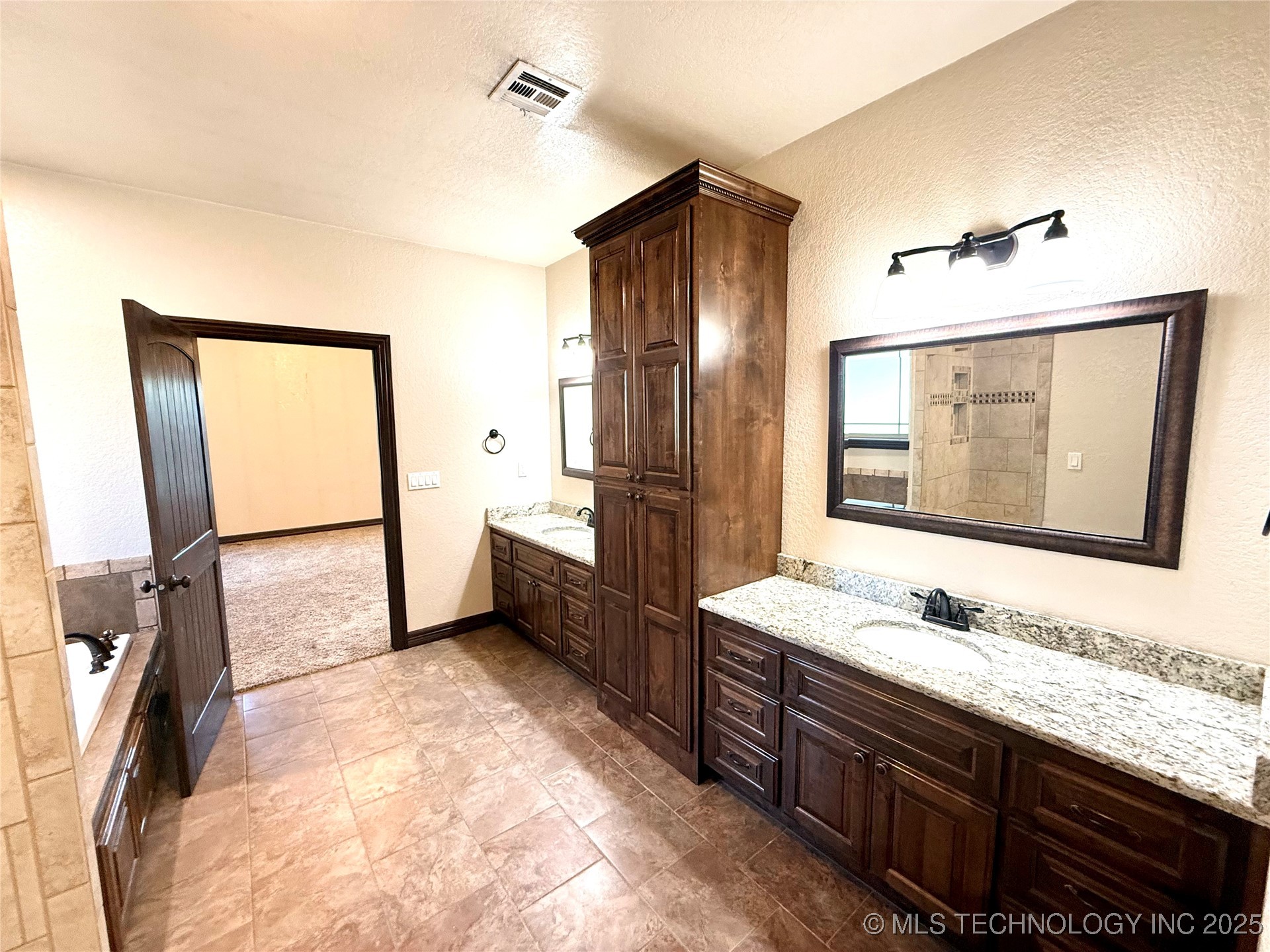 427996 E 1050 Rd Road Property Photo 21