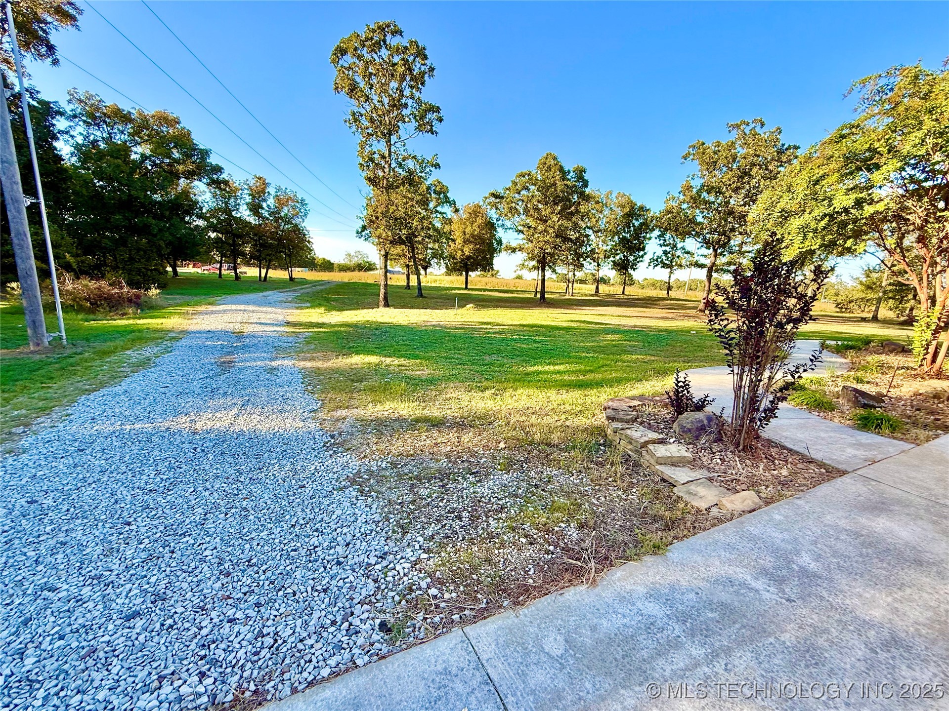 427996 E 1050 Rd Road Property Photo 36