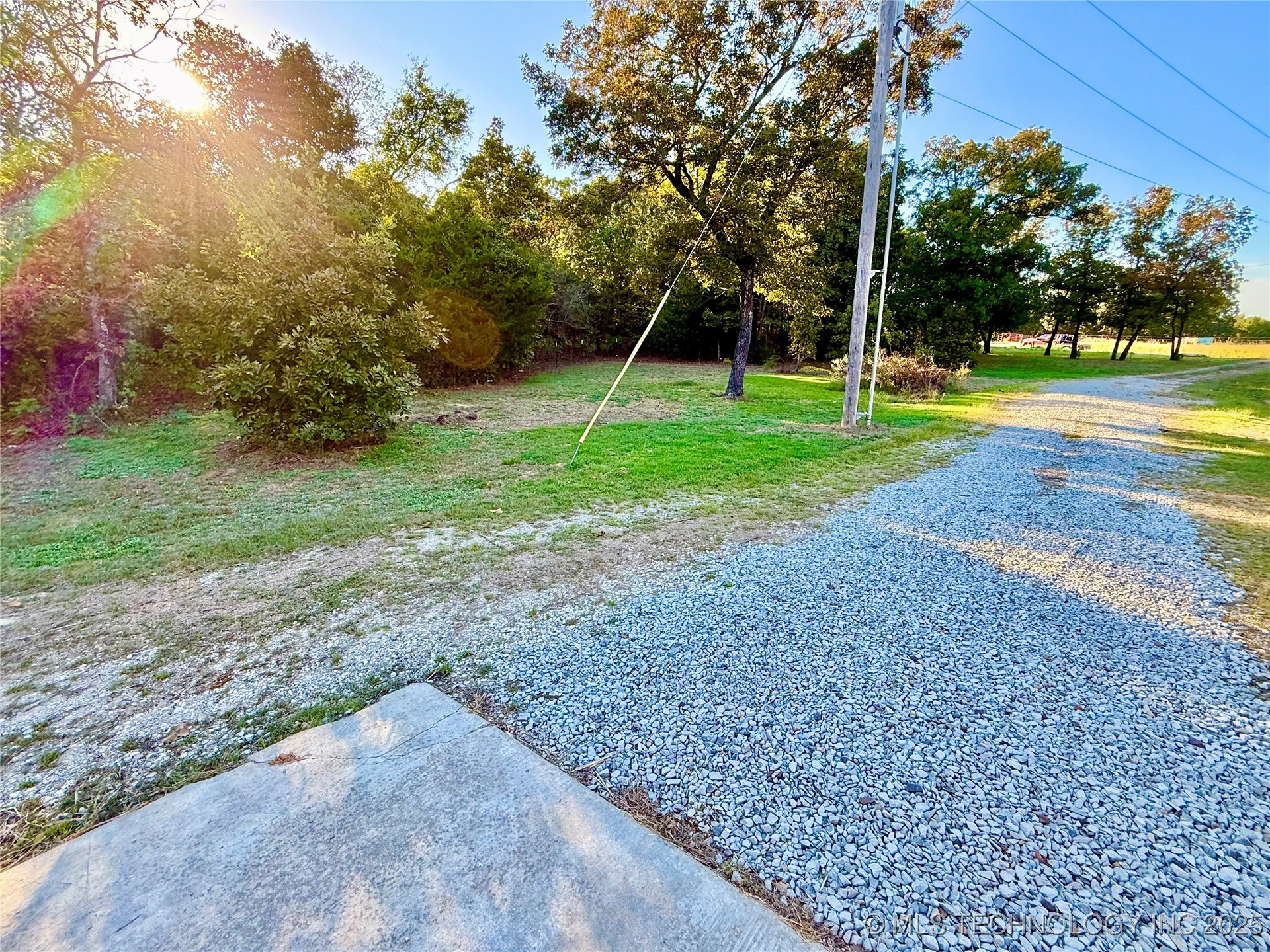 427996 E 1050 Rd Road Property Photo 37