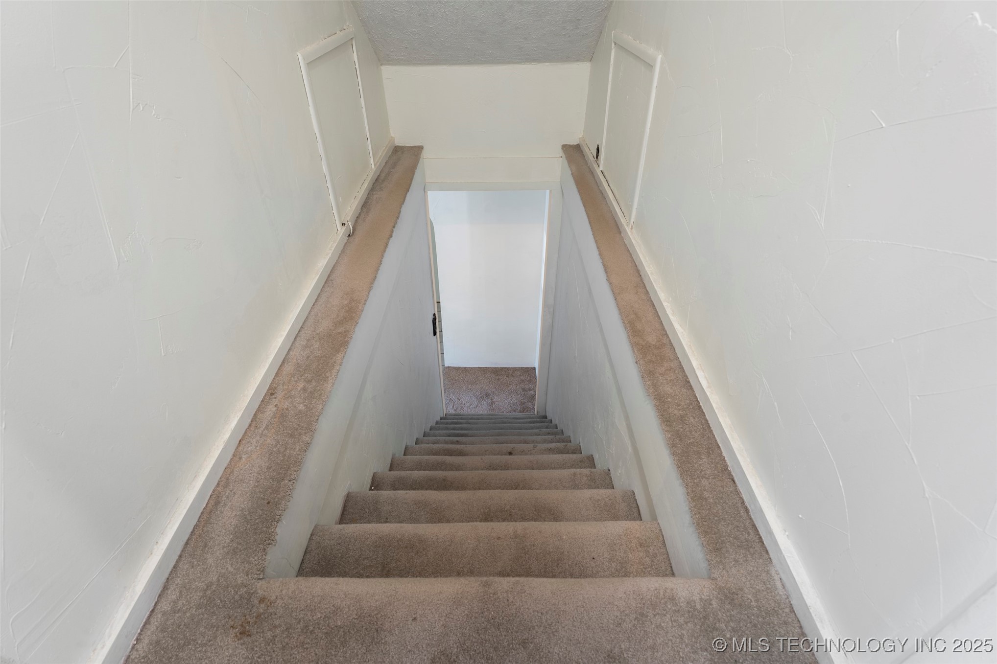 320 W Tahlequah Property Photo 18