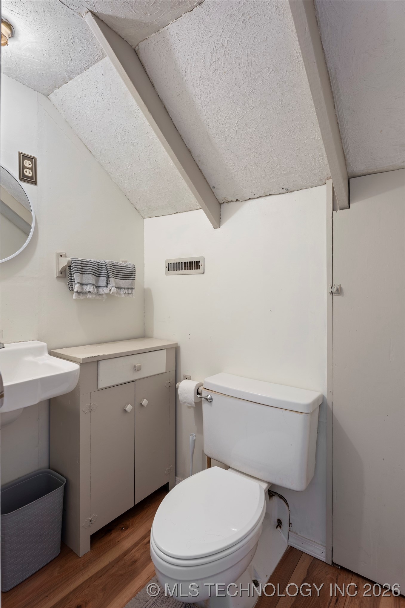 320 W Tahlequah Property Photo 20